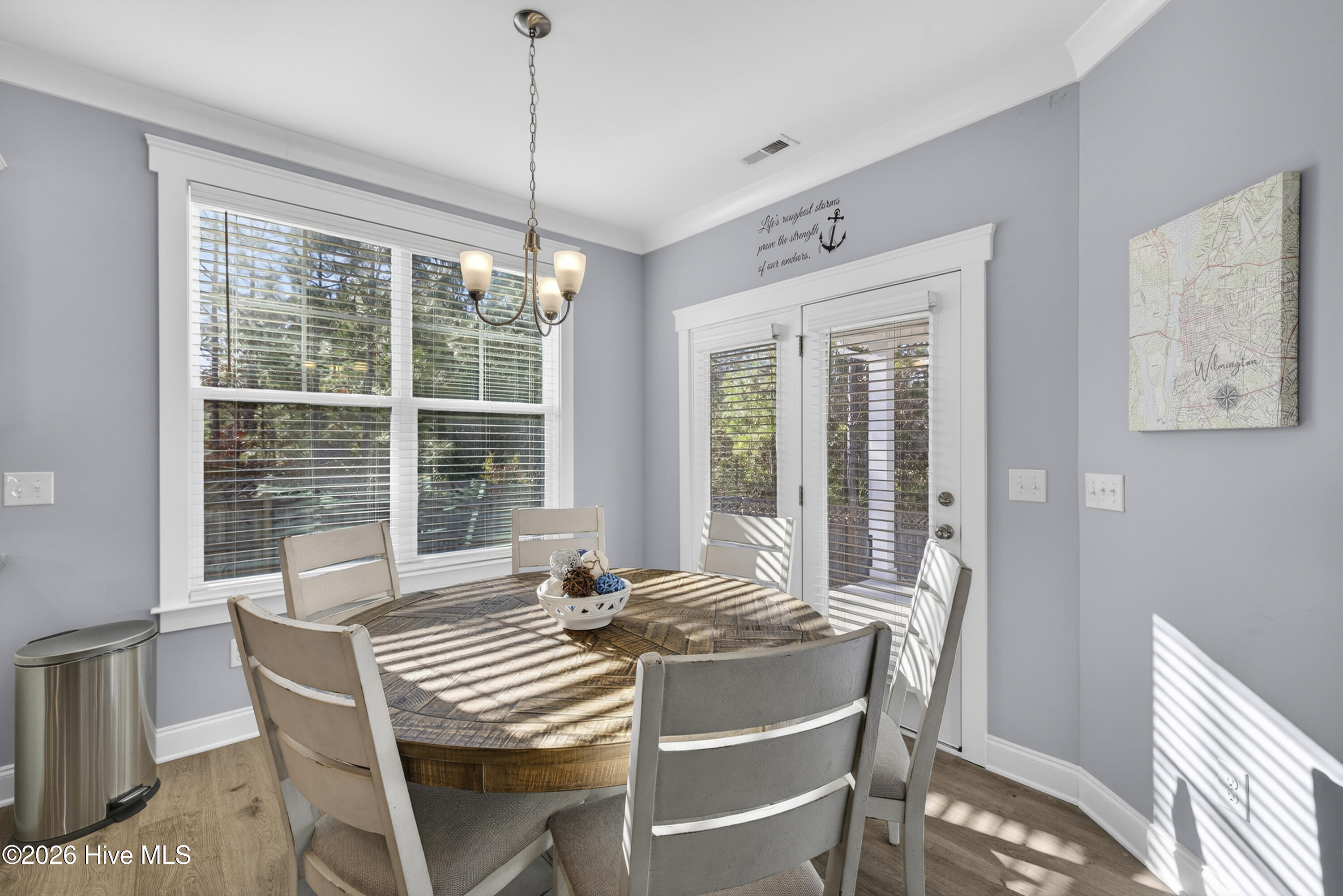 100548256 | Photo 18