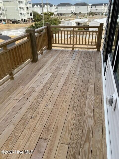 100560239 | Photo 30