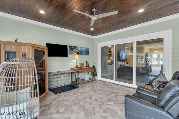 100545282 | Photo 38