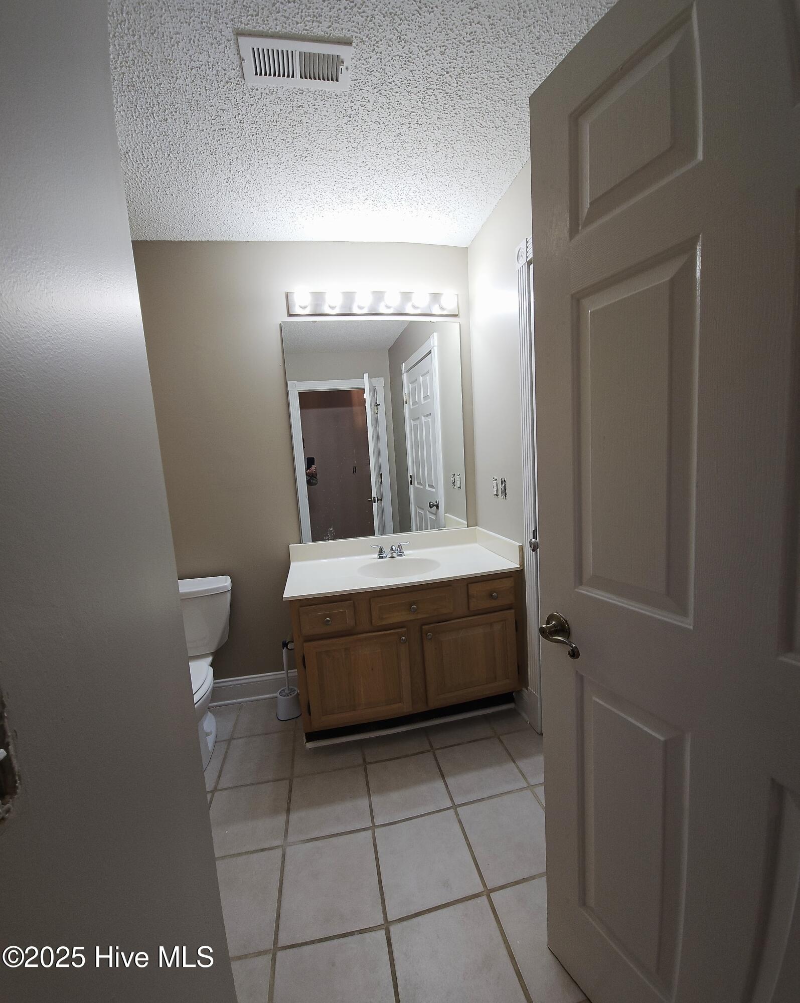 100542358 | Photo 13