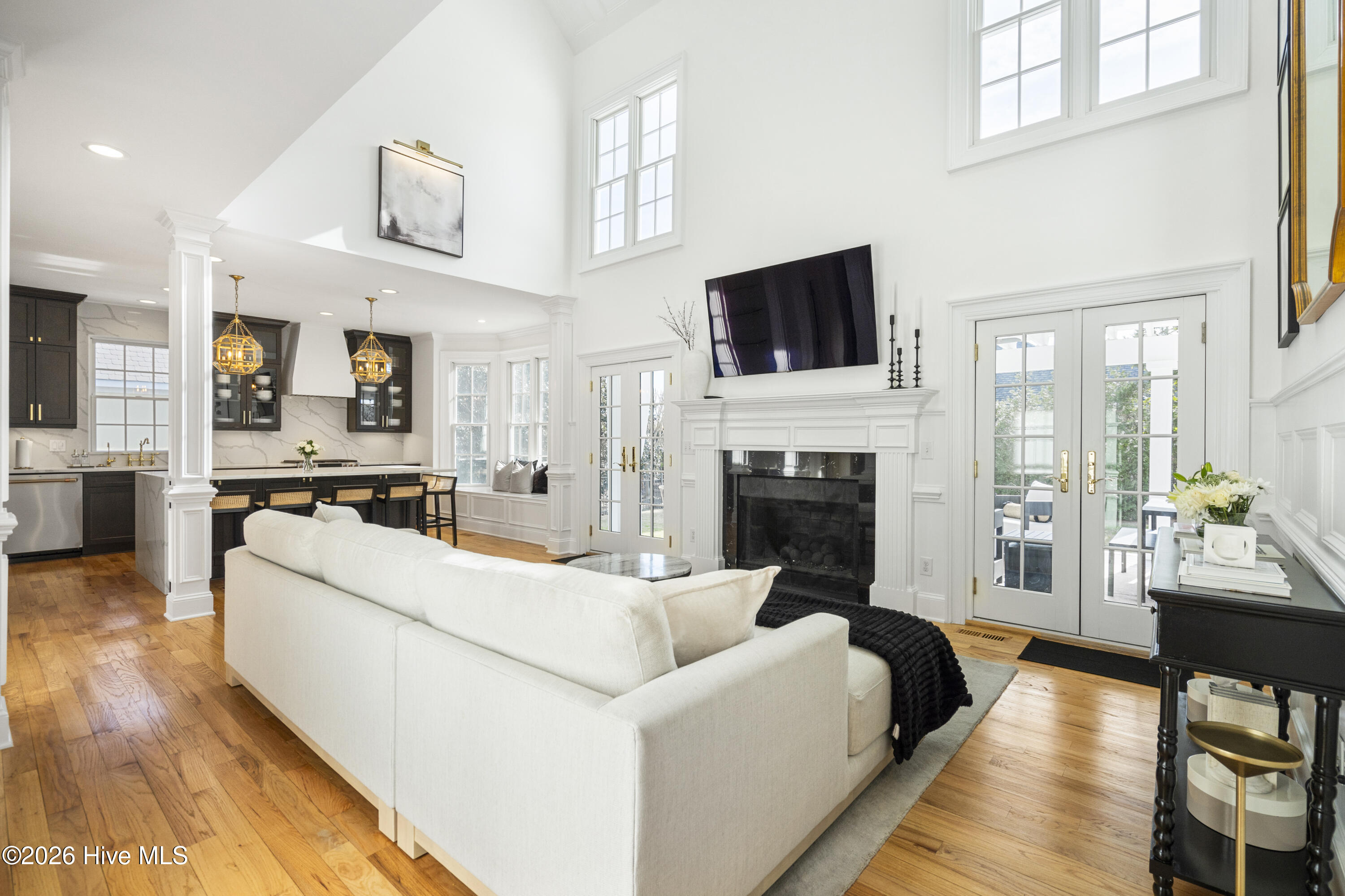 100552221 | Photo 35