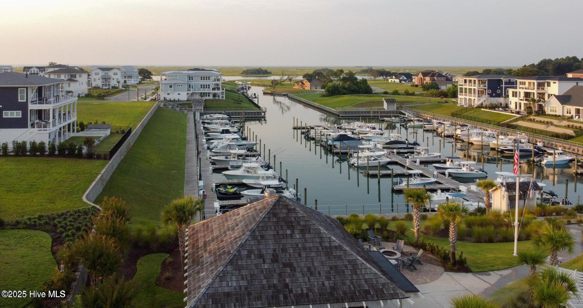 100542822 | Photo 51