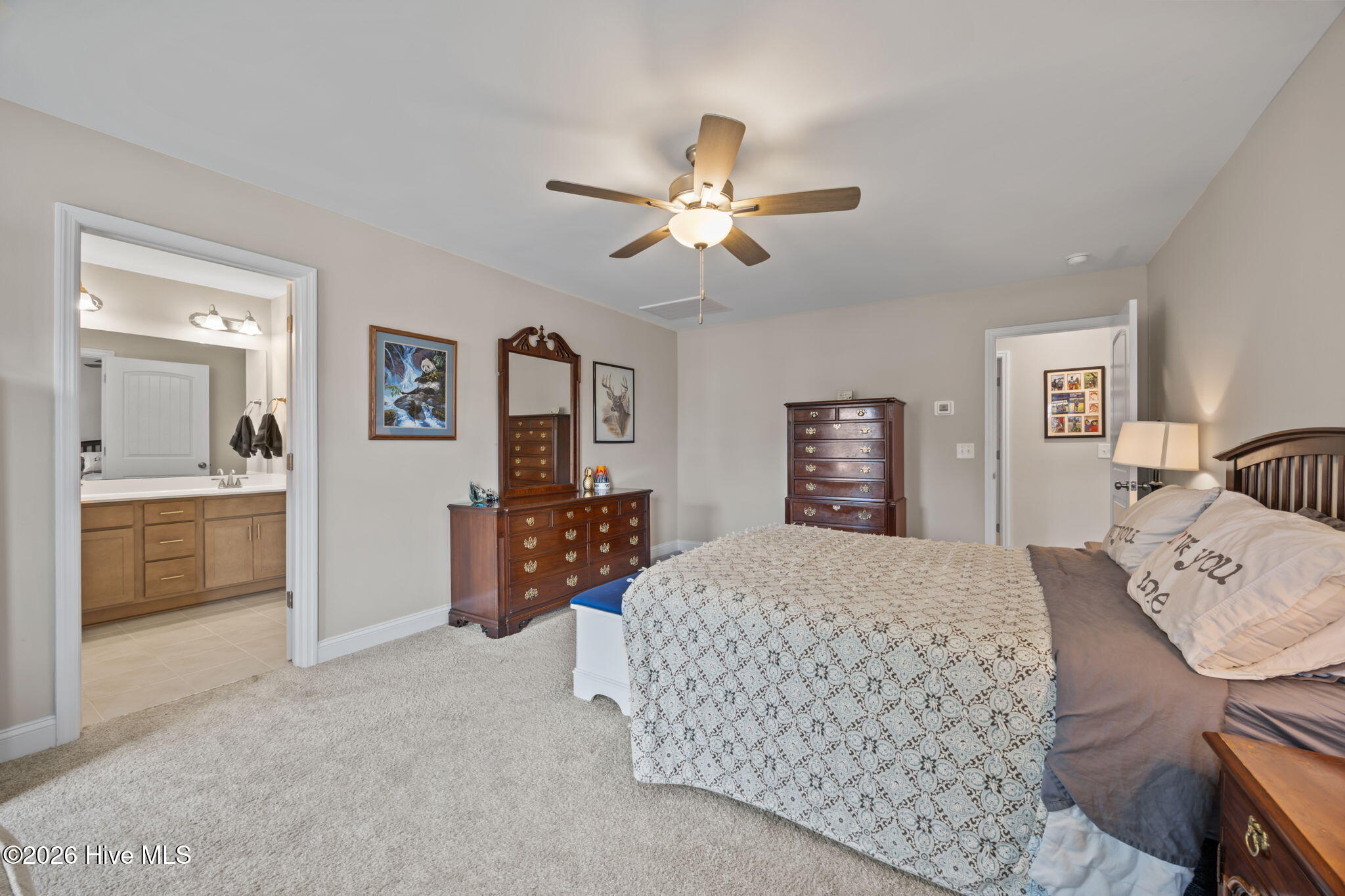 100561827 | Photo 37