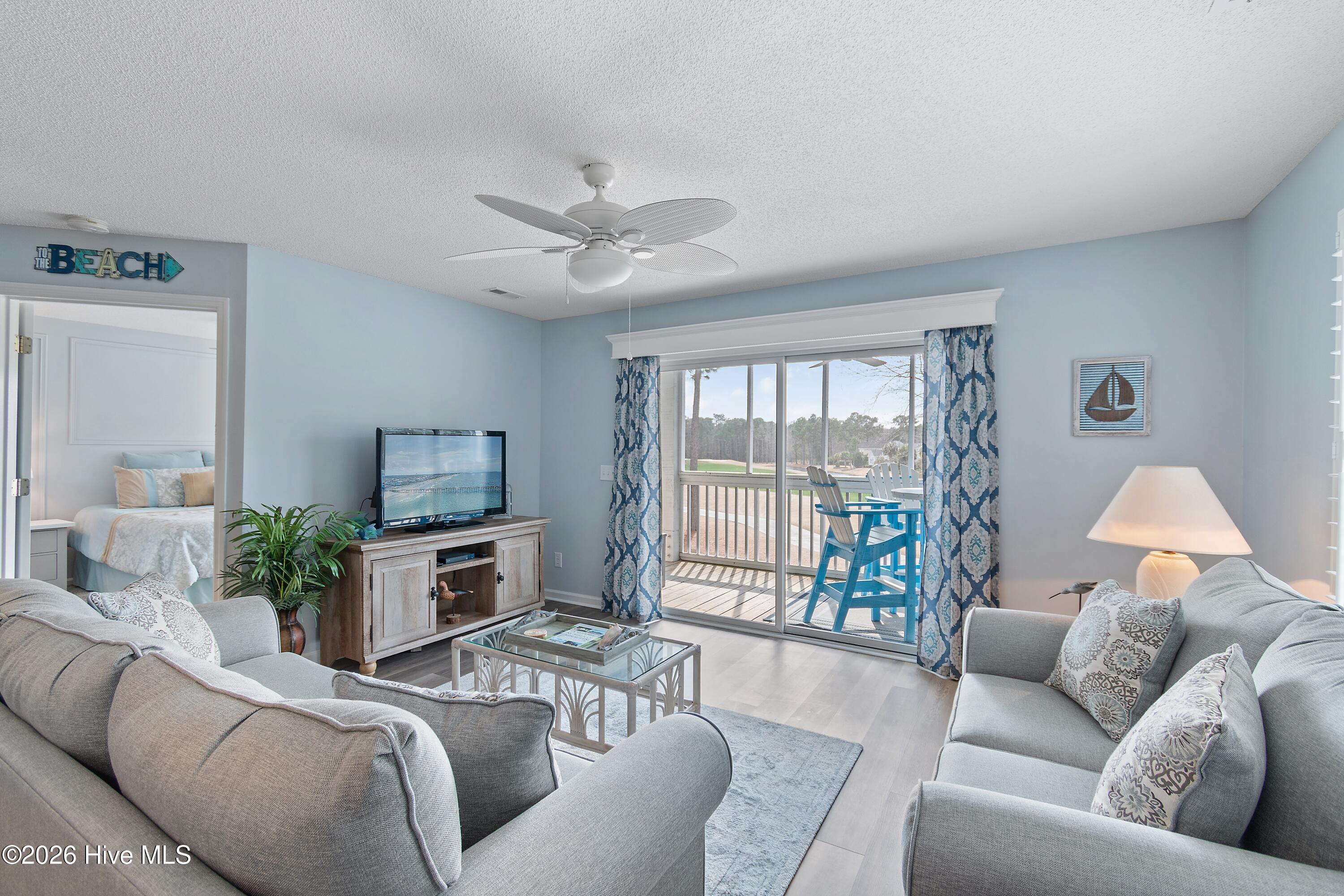 100558329 | Photo 17