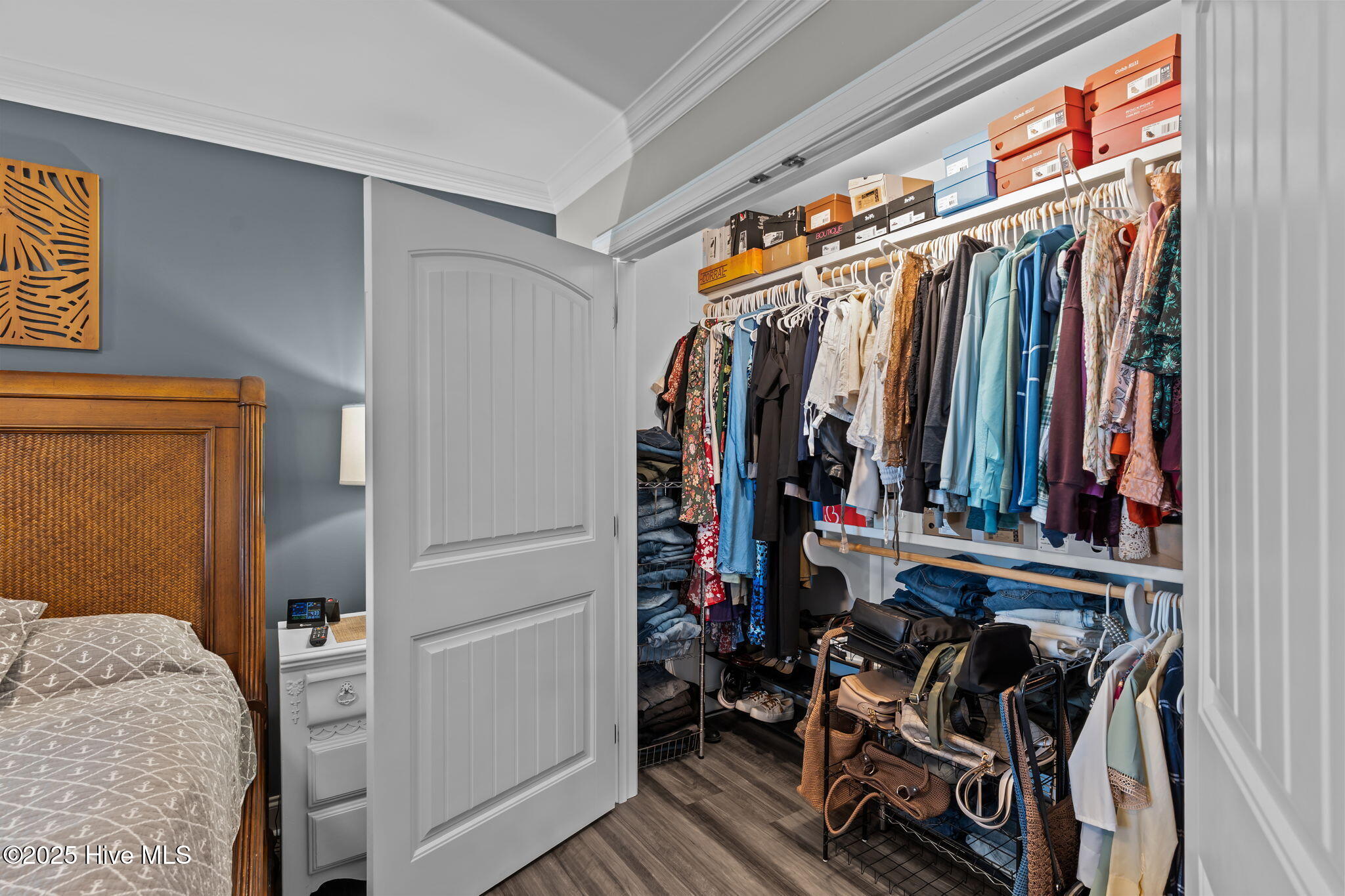 100530347 | Photo 28