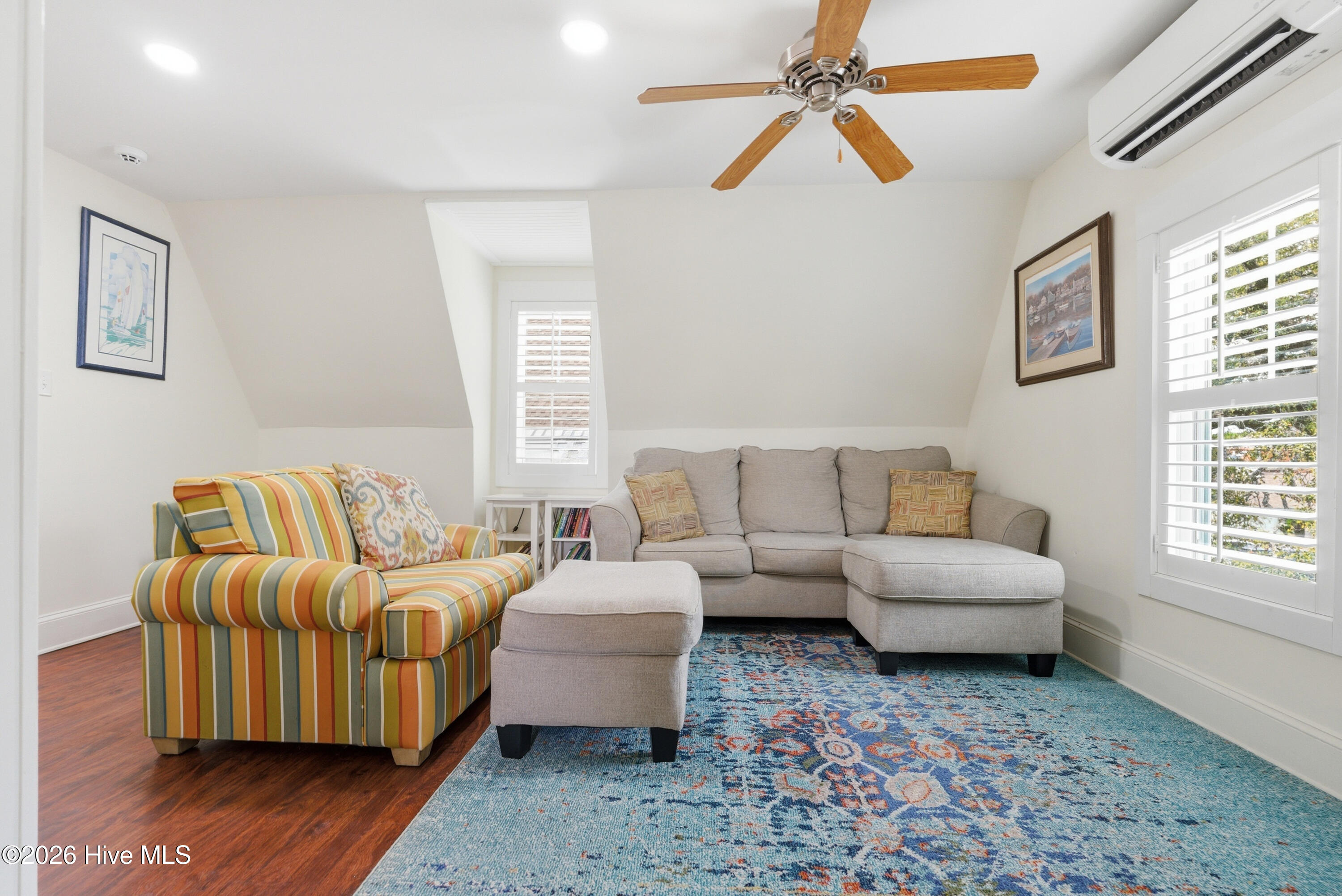 100567578 | Photo 37