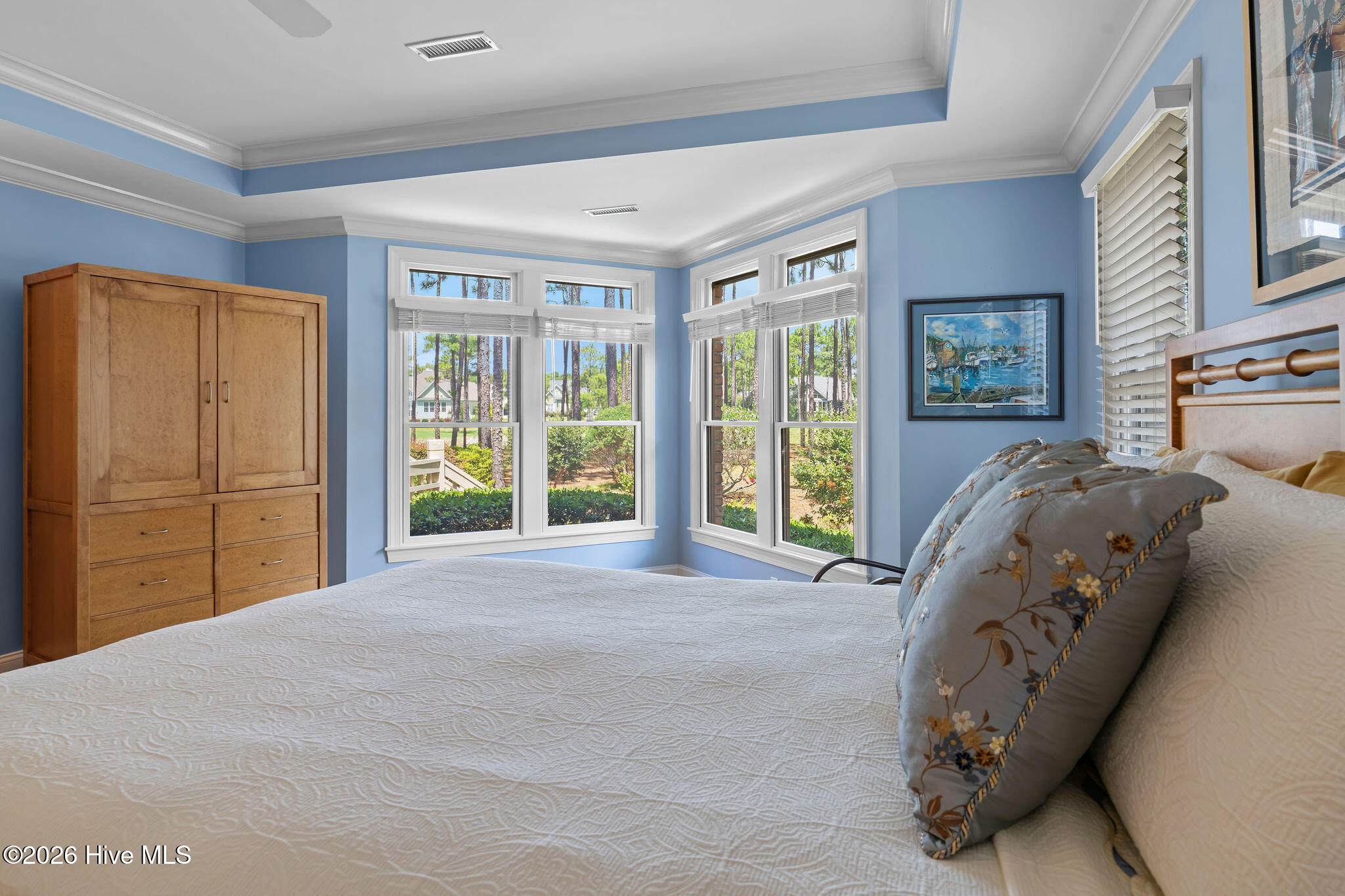 100548545 | Photo 44