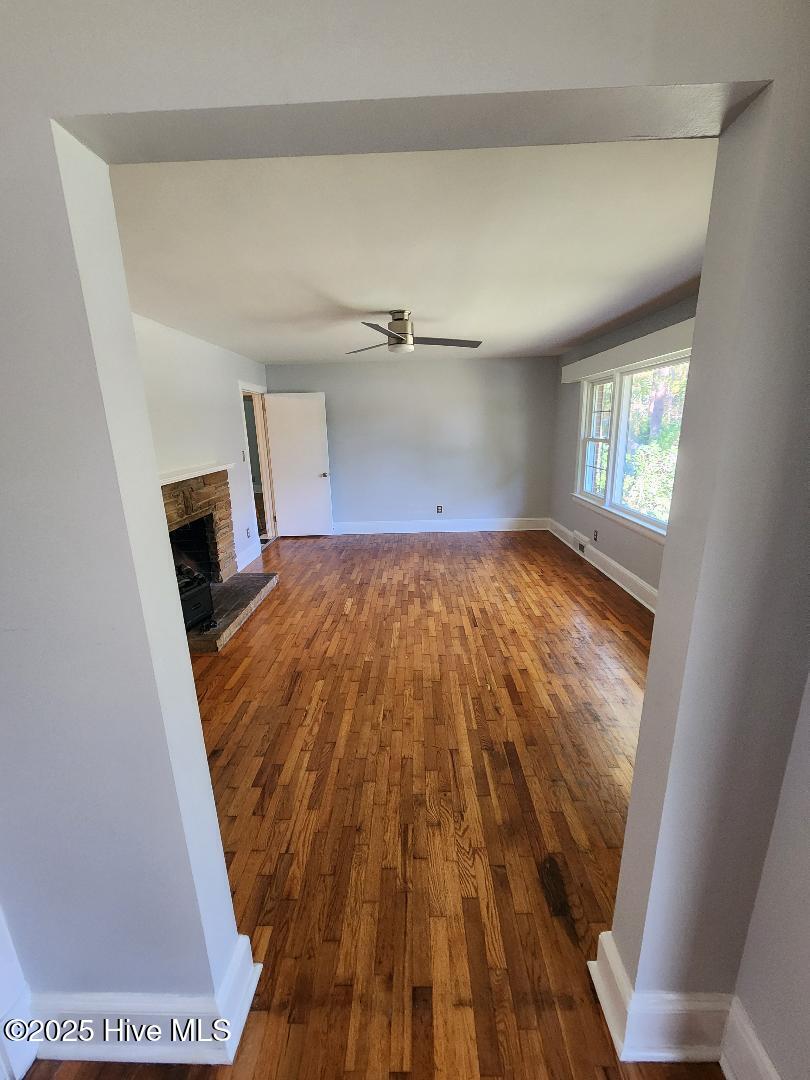 100540372 | Photo 12