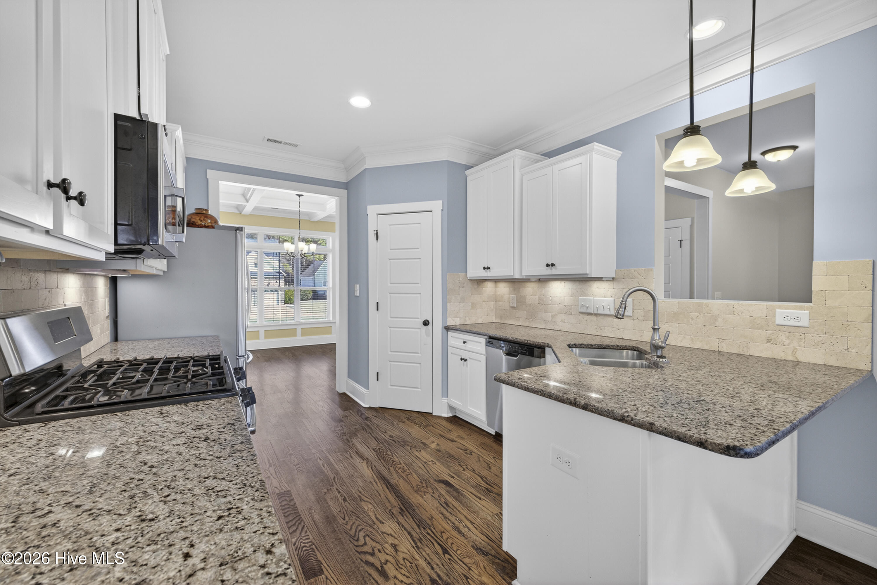 100555672 | Photo 15