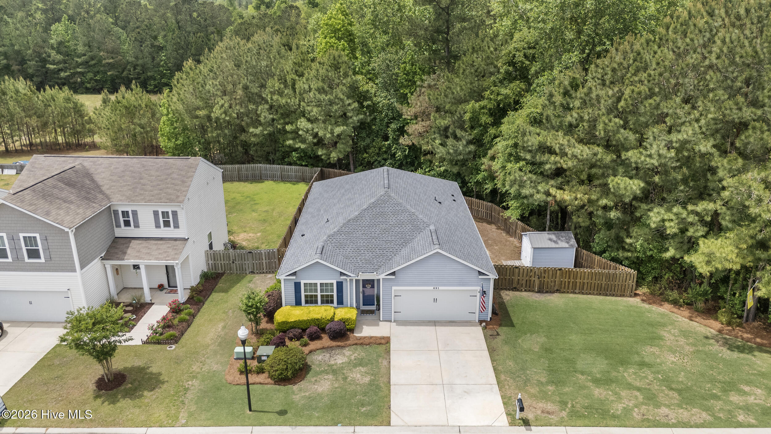 100570461 | Photo 31