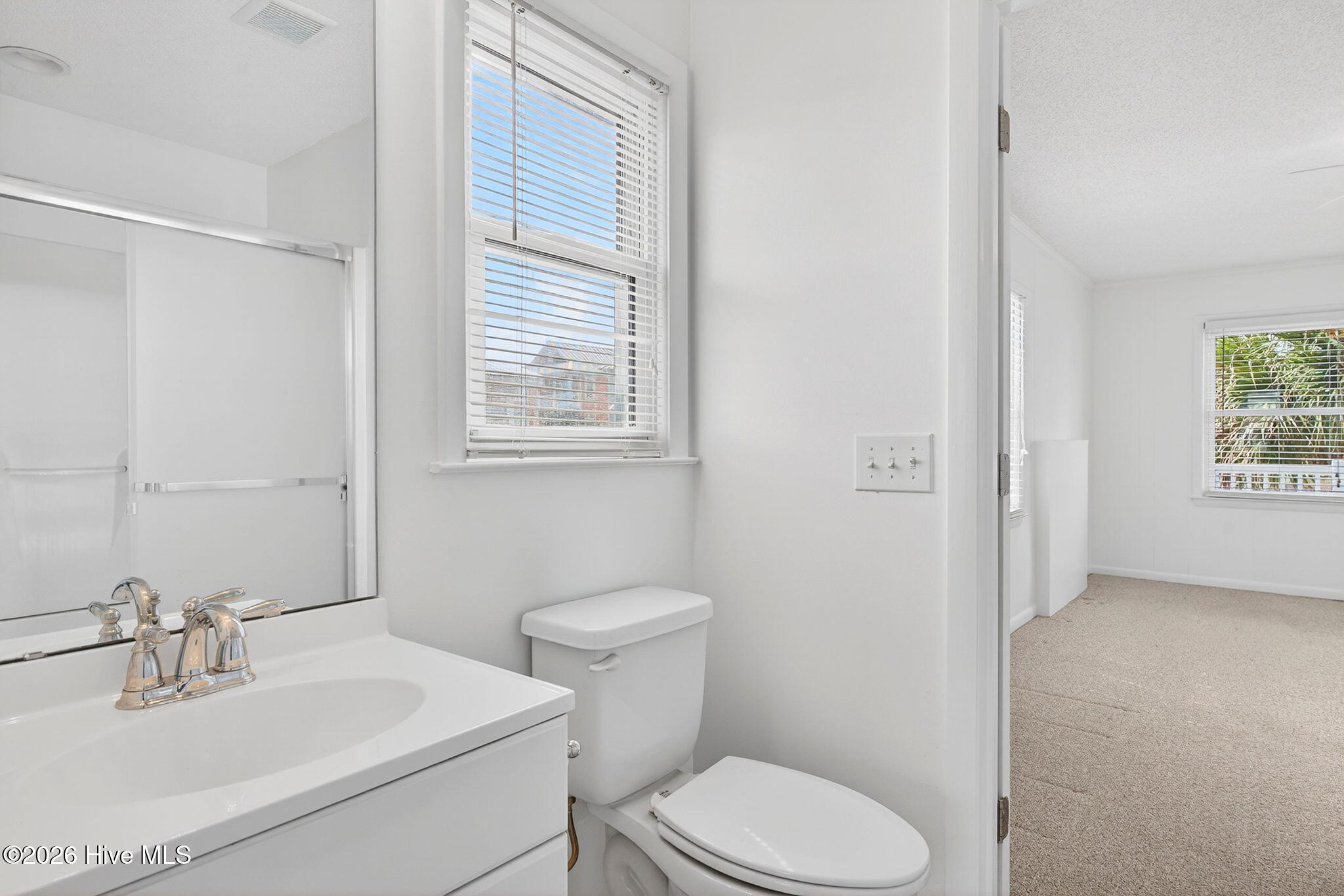 100548293 | Photo 22