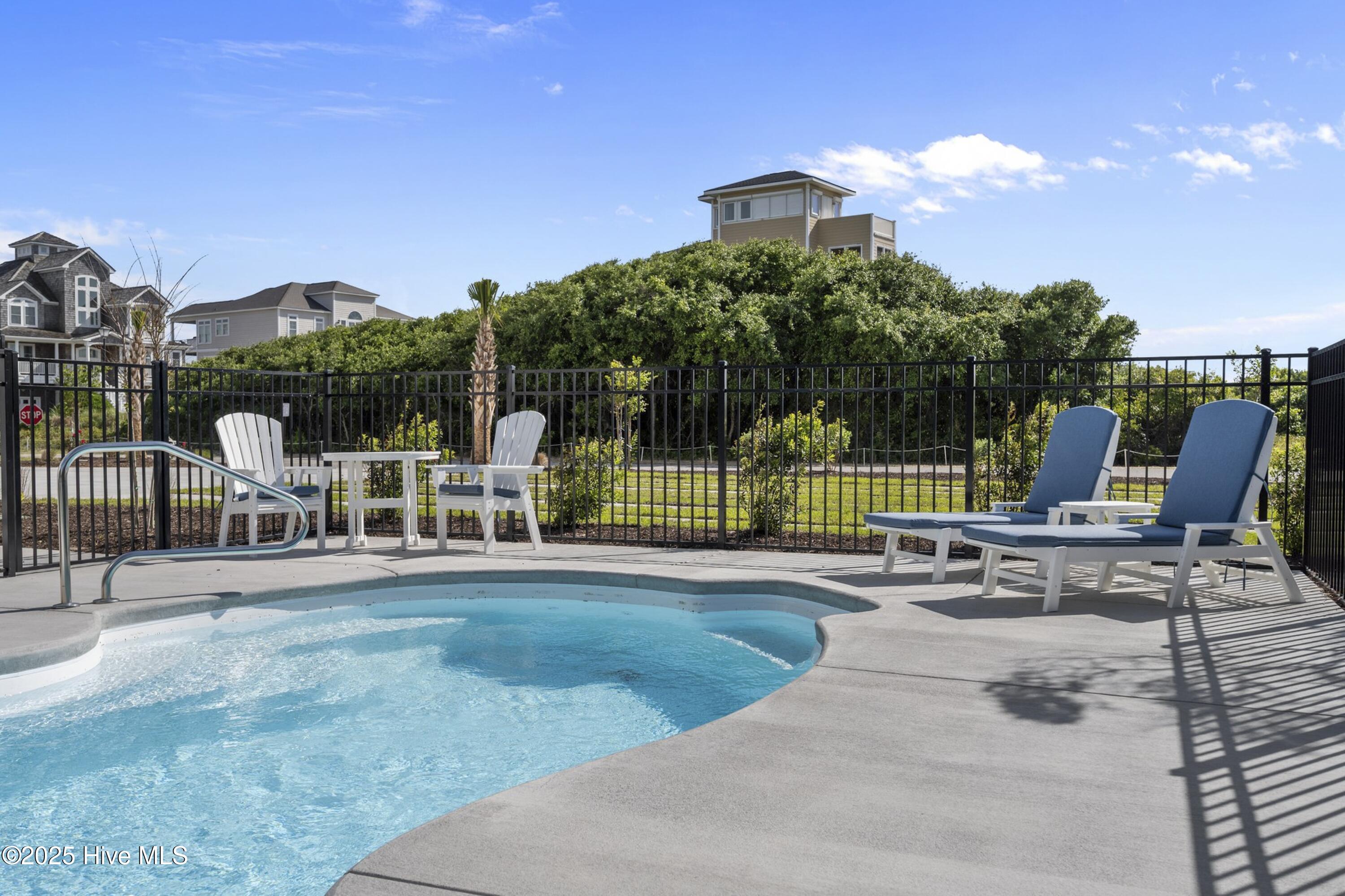 100510701 | Photo 58