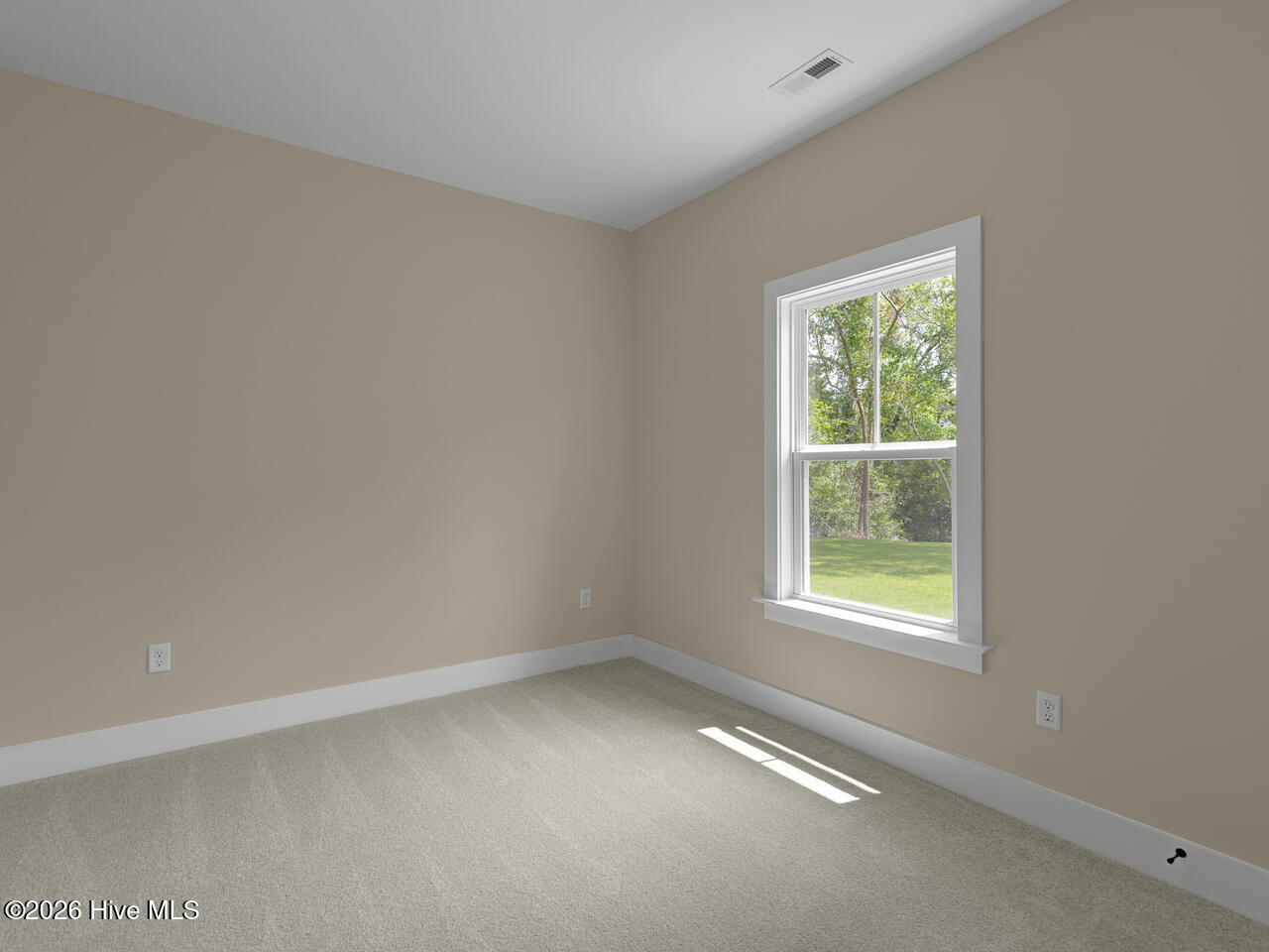 100547576 | Photo 30