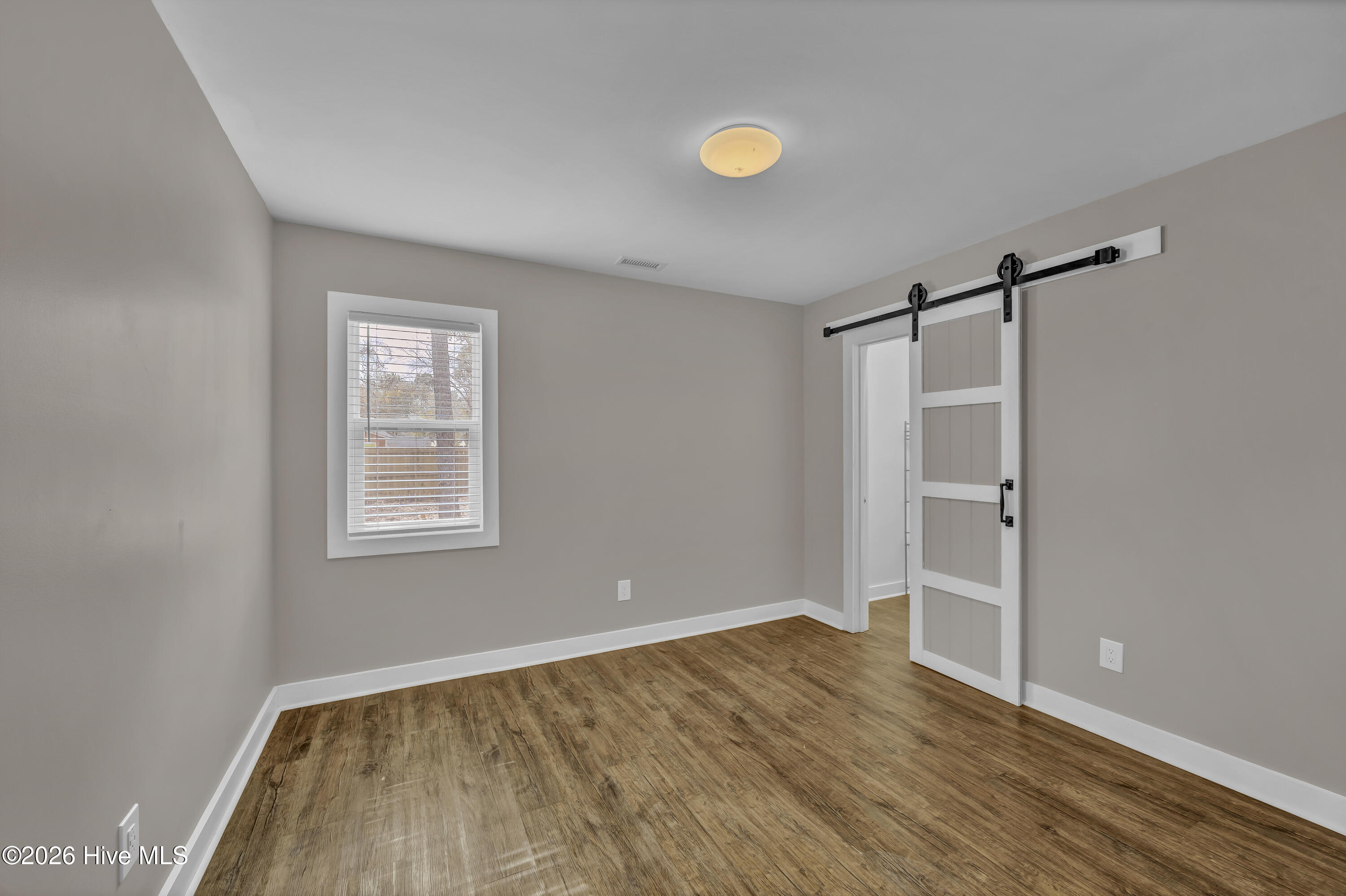 100555575 | Photo 19