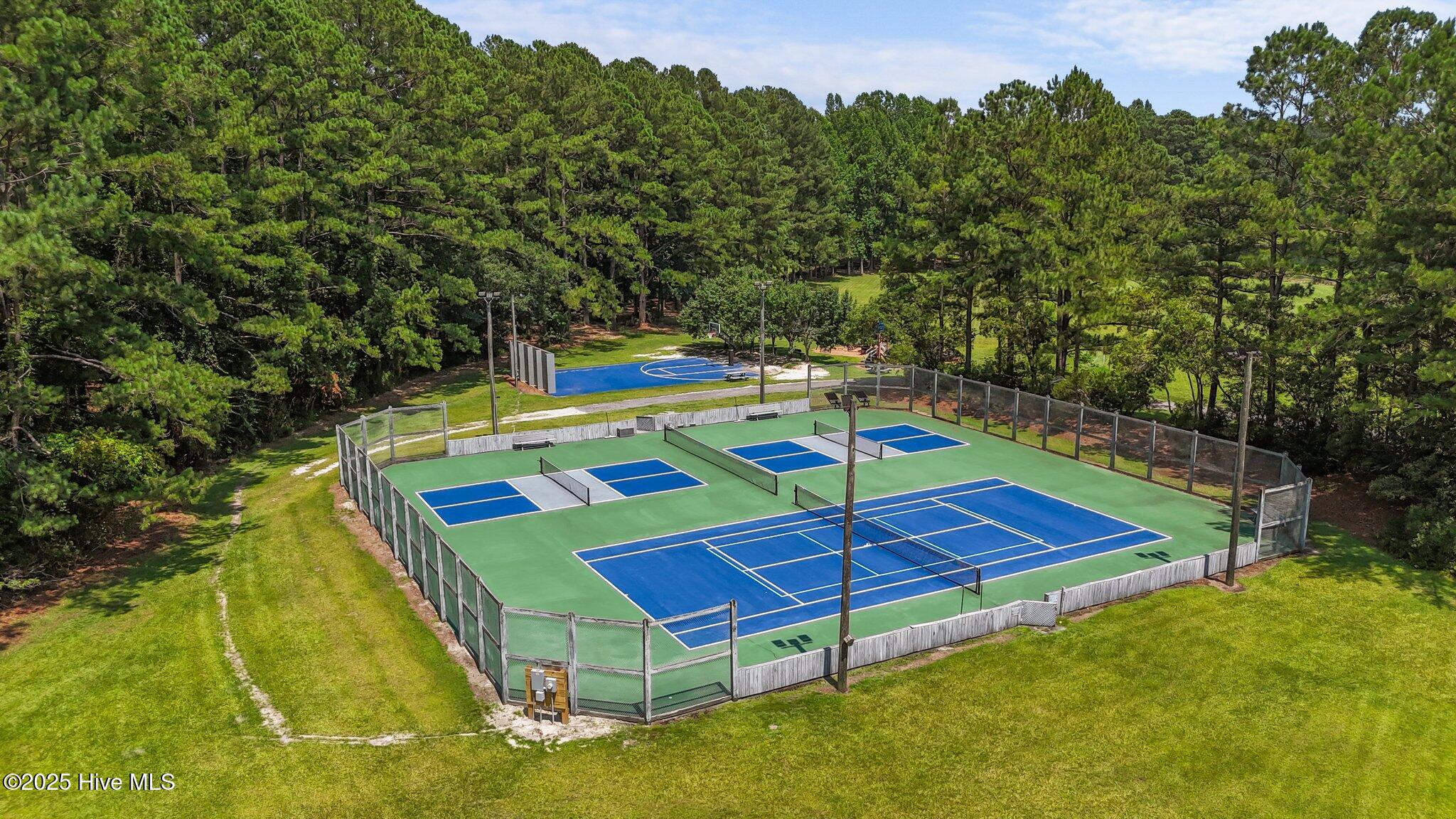 Homes for sale in Washington, NC | 600 Pamlico River Dr, Washington, NC 27889 | MLS# 100540186