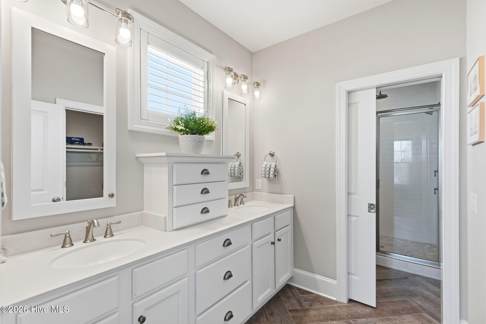 100559655 | Photo 20