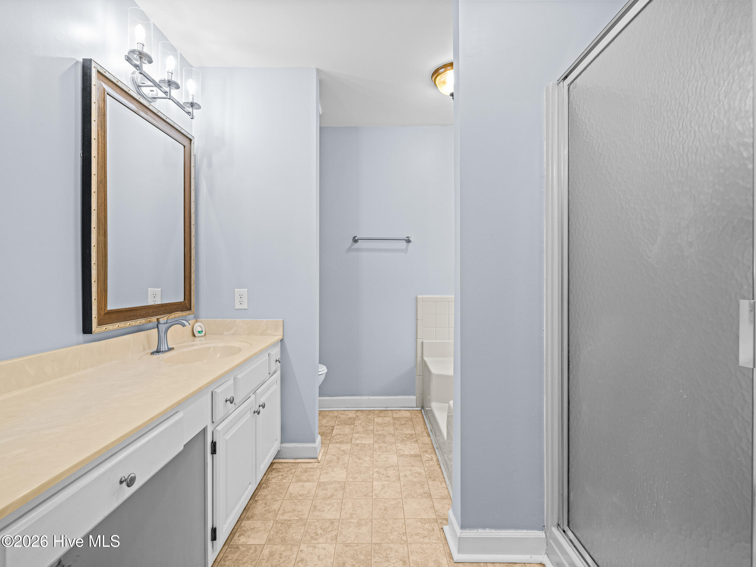 100555942 | Photo 32