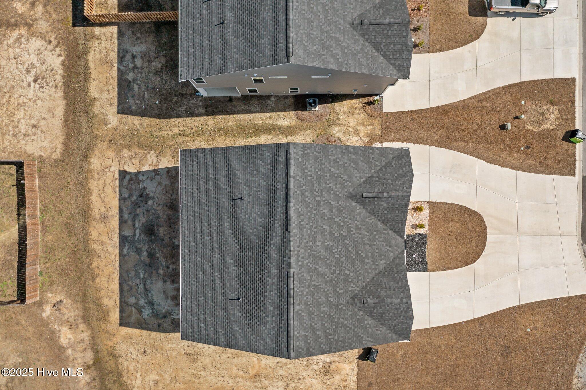 100568442 | Photo 23