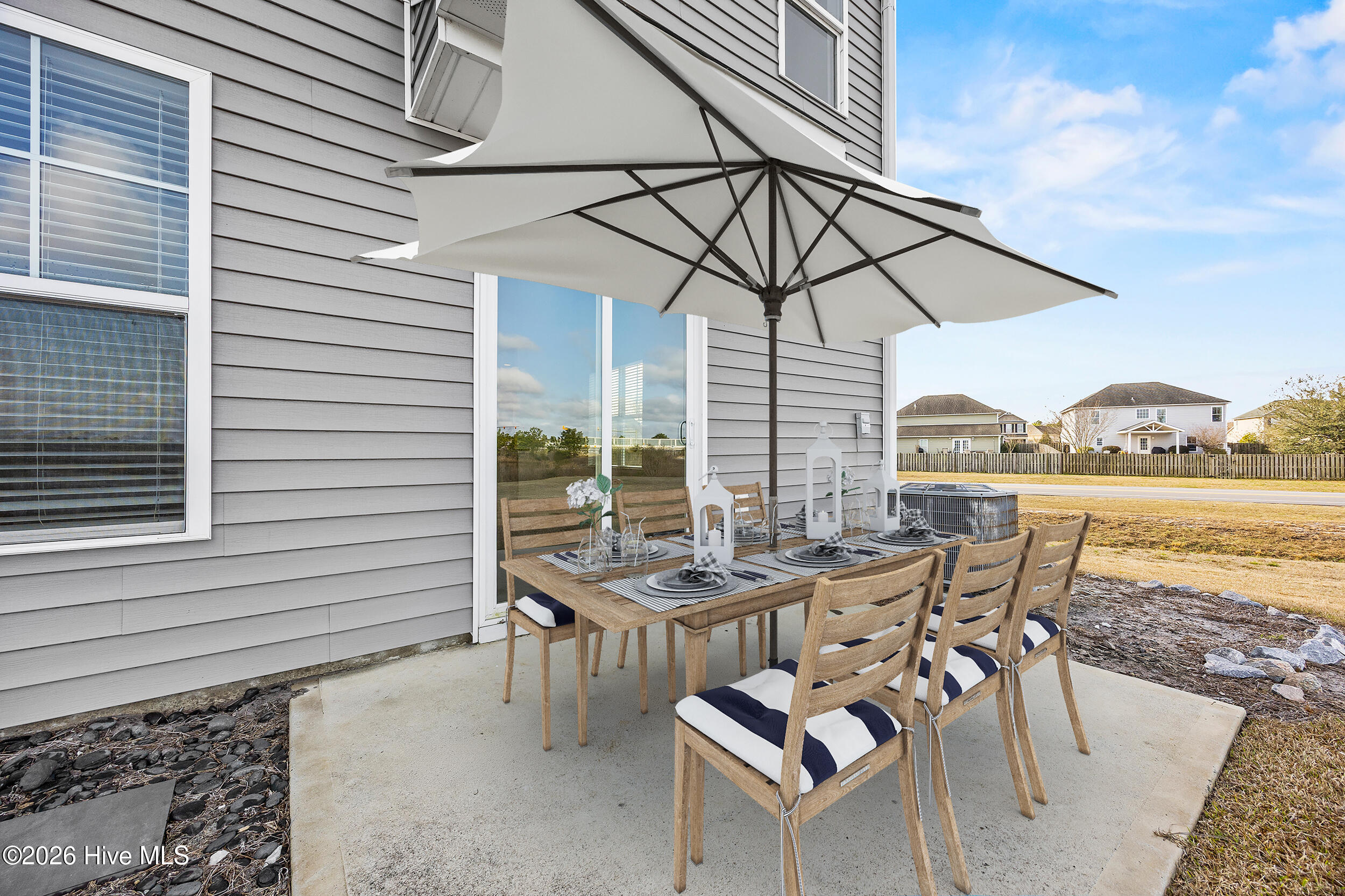 100557487 | Photo 38