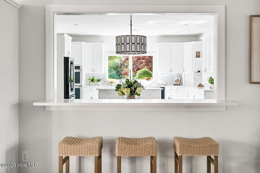 100565103 | Photo 32