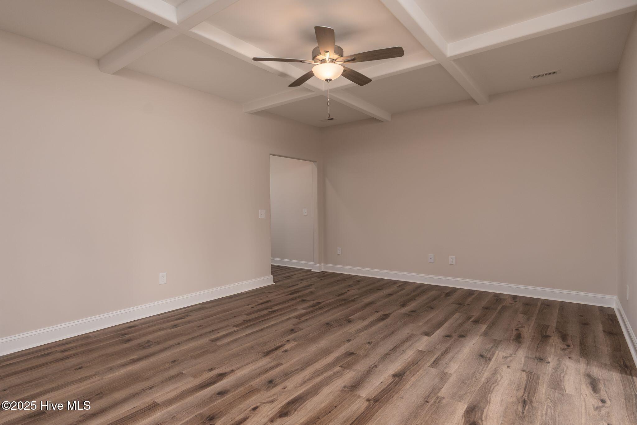 100531005 | Photo 13