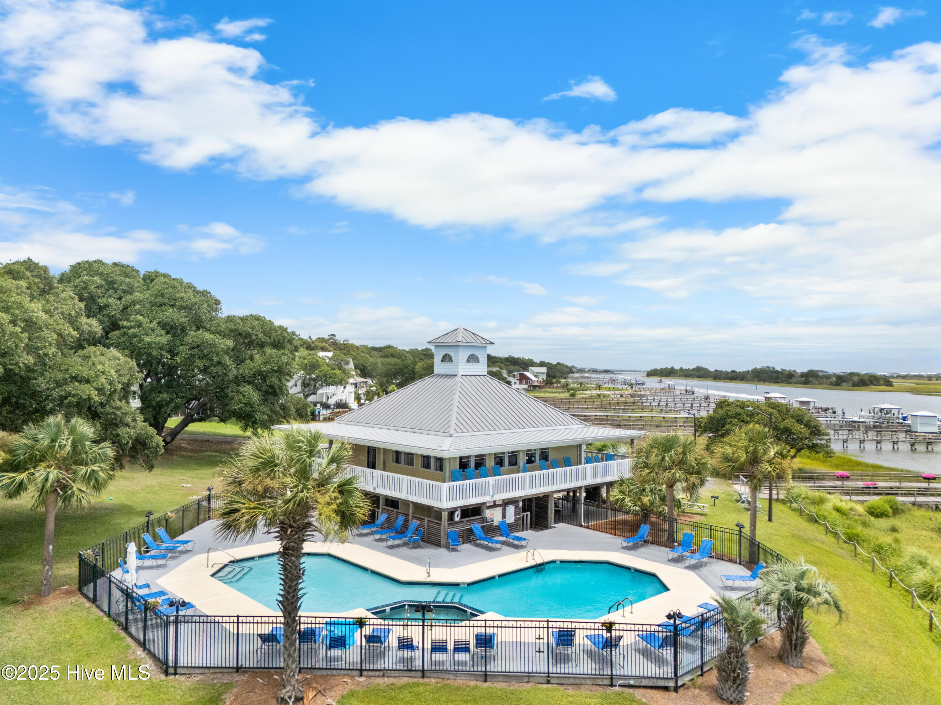 1724 Salt Marsh Circle SW, Ocean Isle Beach, NC 28469 – photo 6: 1724SaltMarshCircle-64