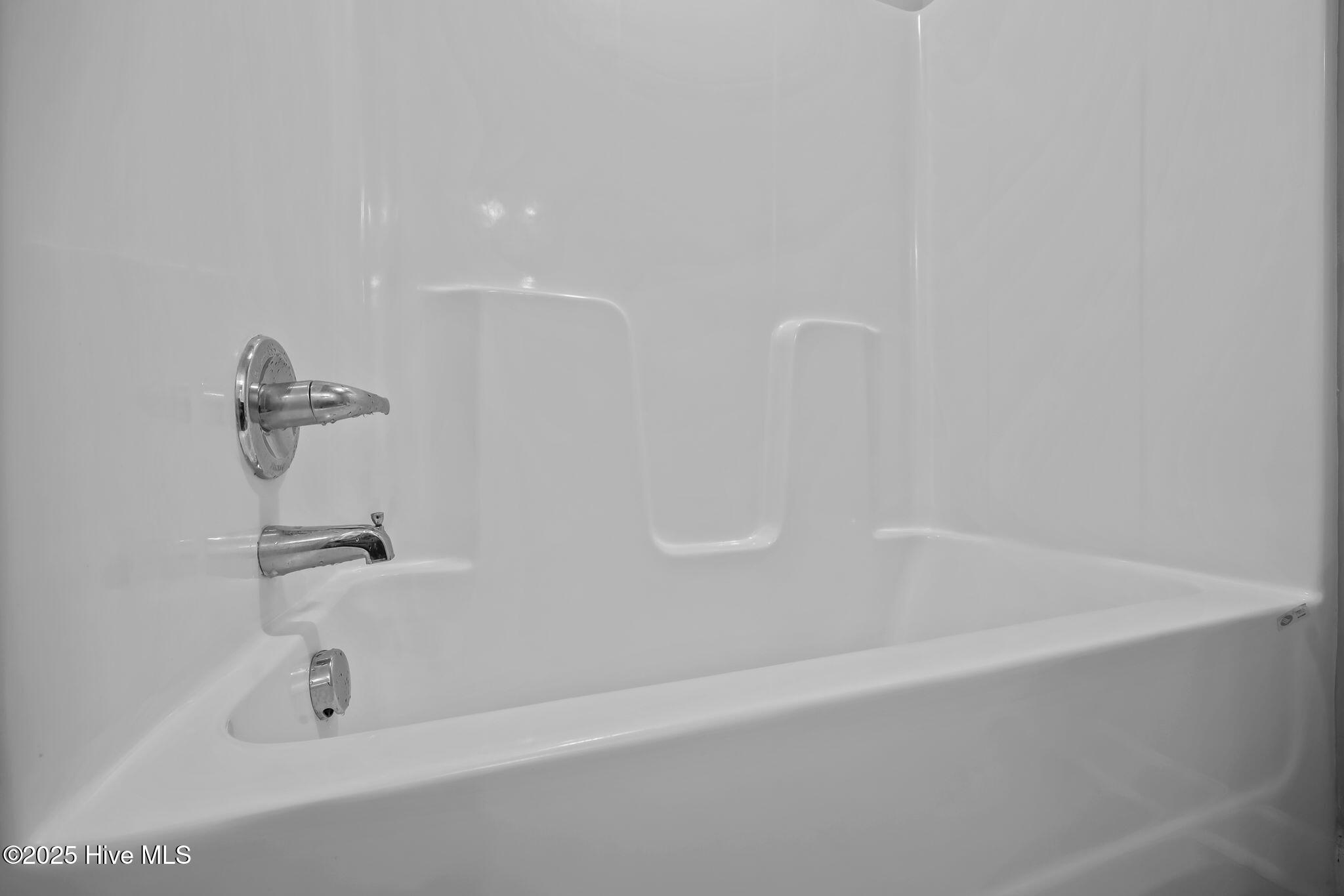 100549921 | Photo 19