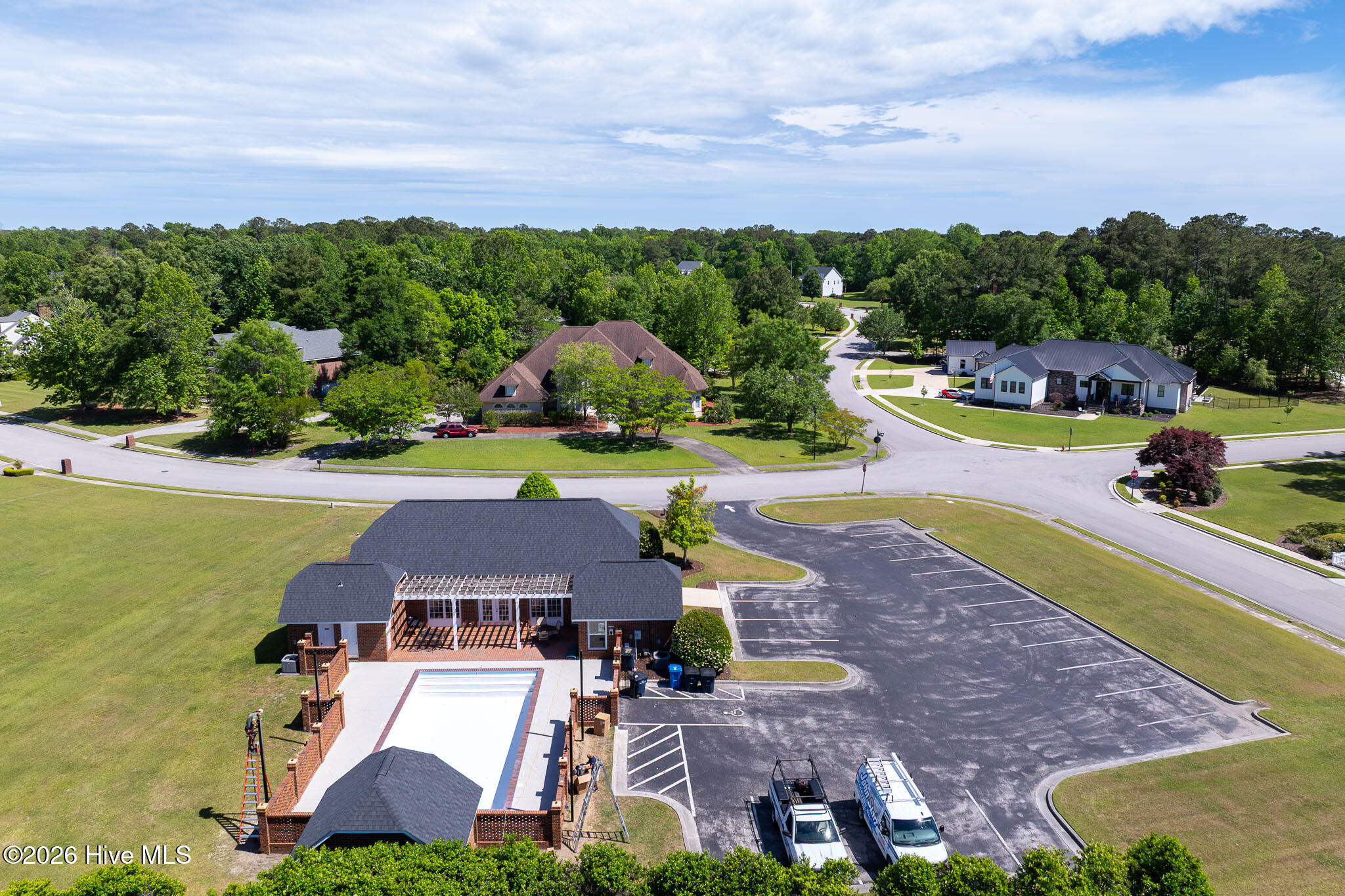 100570266 | Photo 86