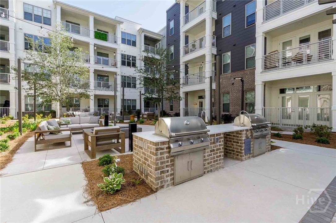 1150 E Perry Lane, #B3, Savannah, GA 31404 Listing Photo  11