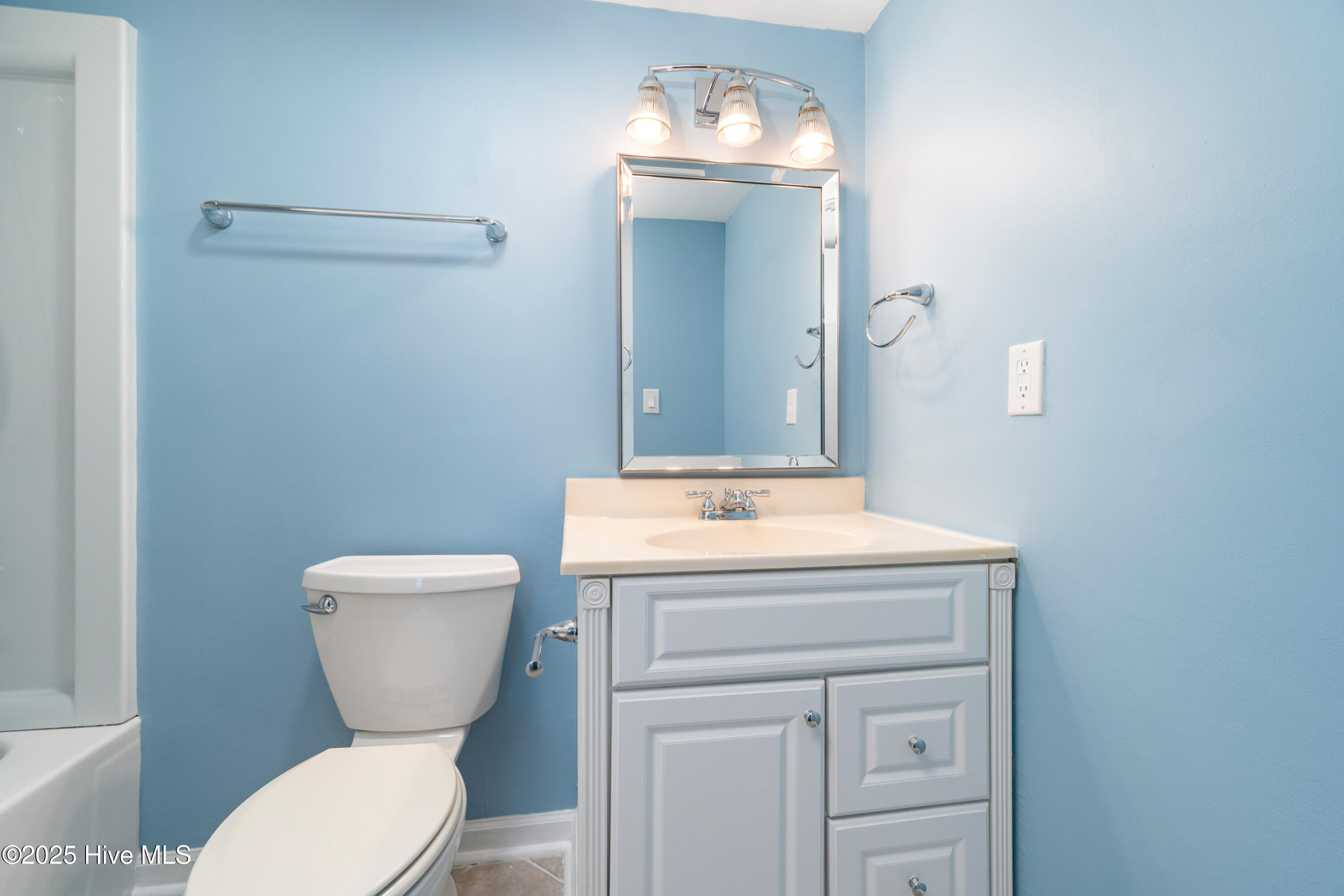 2305 W Fort Macon Road UNIT 207, Atlantic Beach, NC, 28512