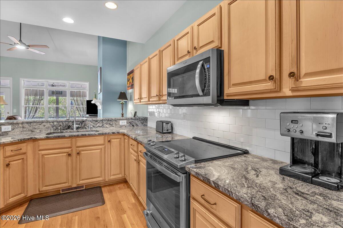 100566534 | Photo 14