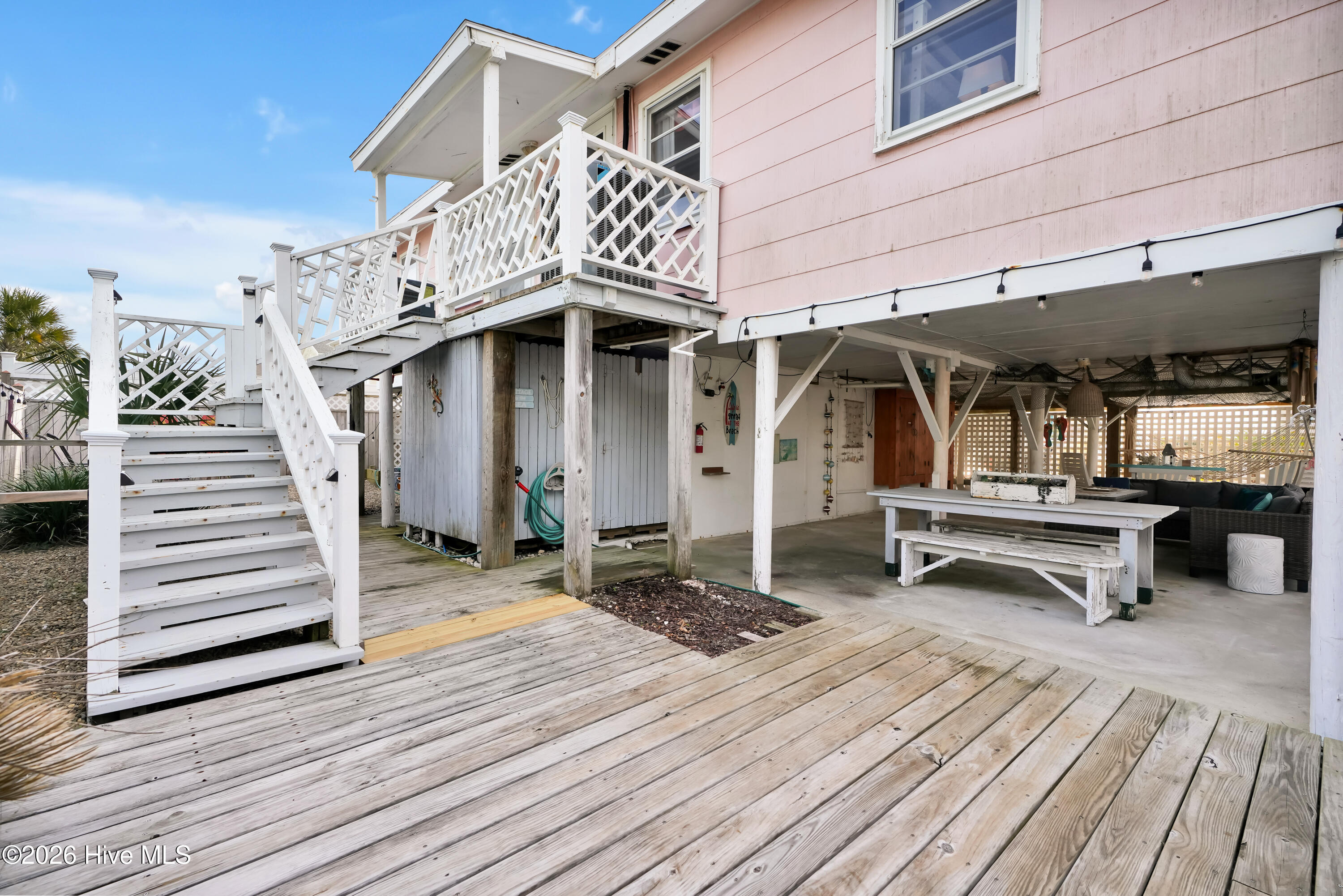 100552516 | Photo 38