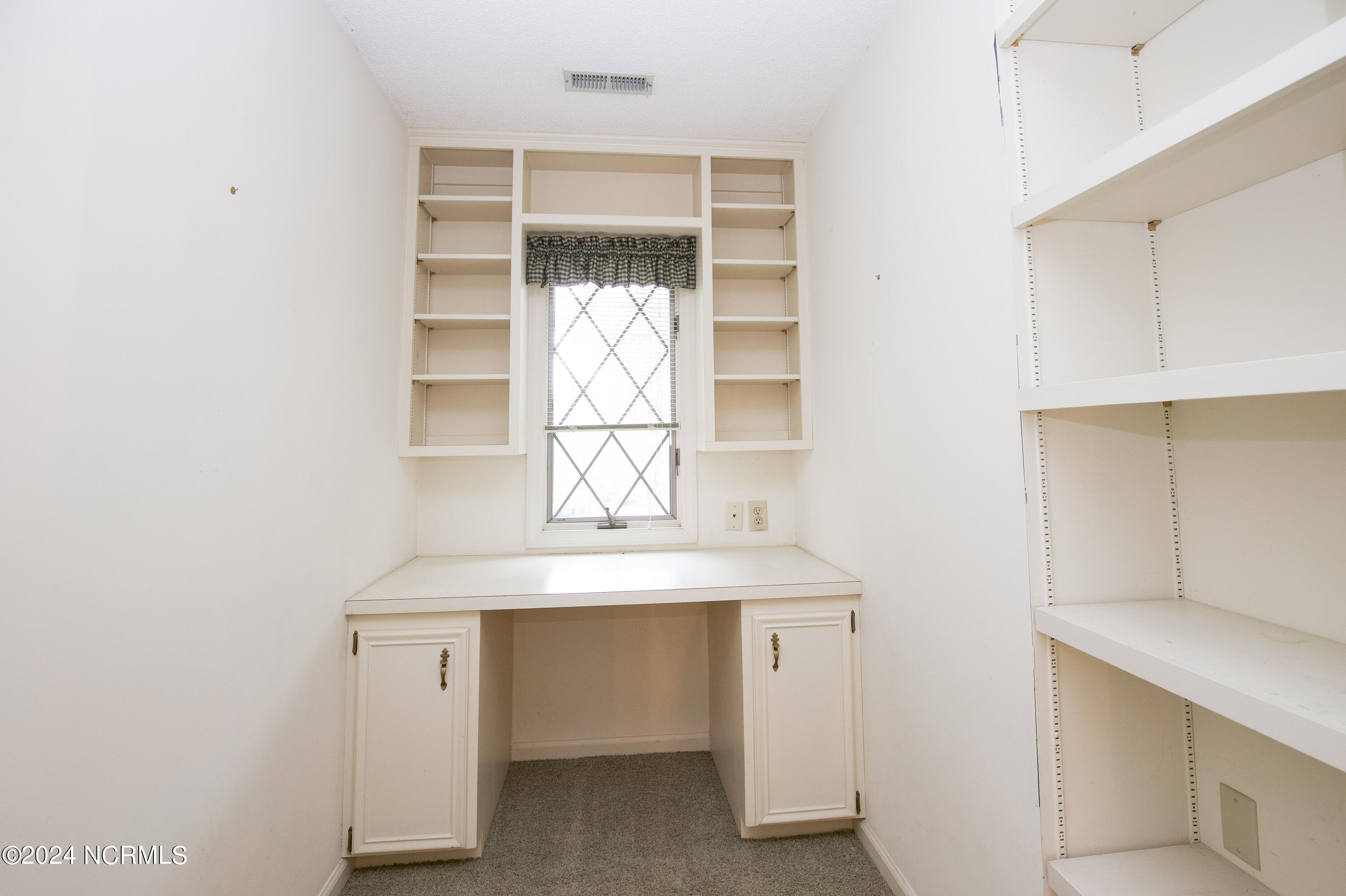 620 Diamondhead Dr S-37