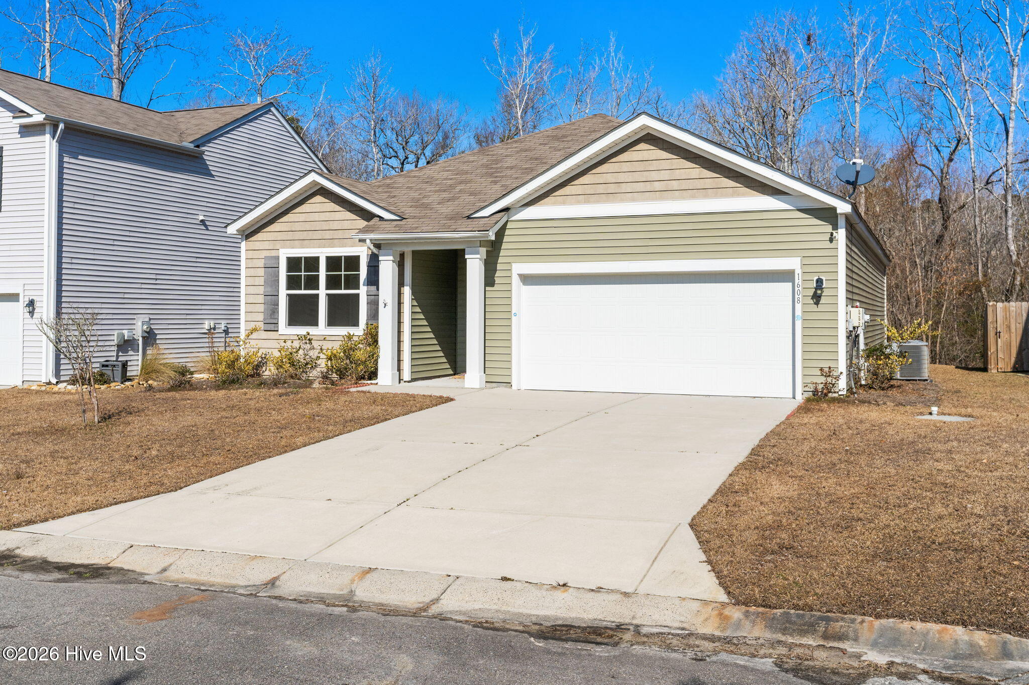 100555628 | Photo 36