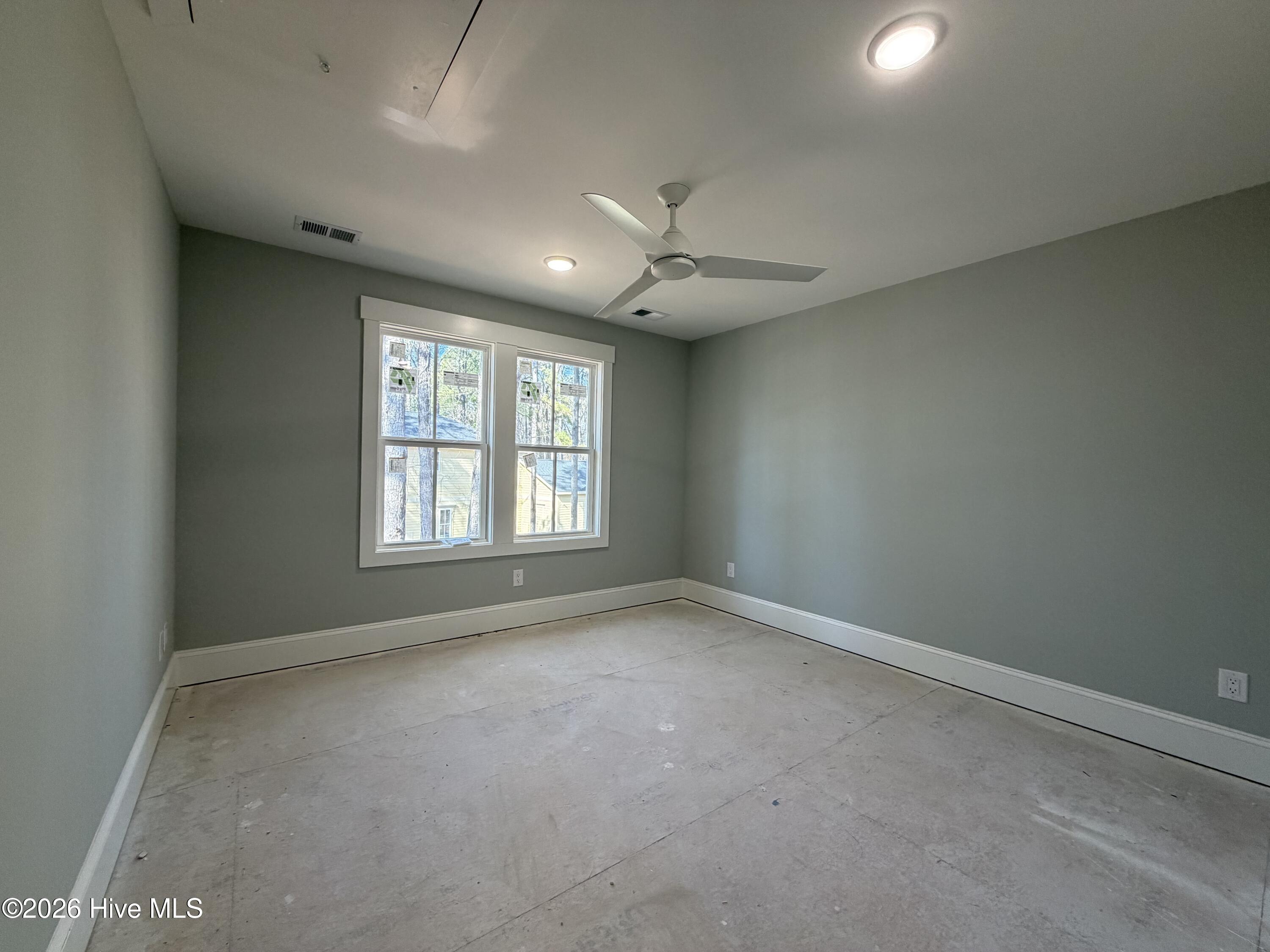 100531409 | Photo 19