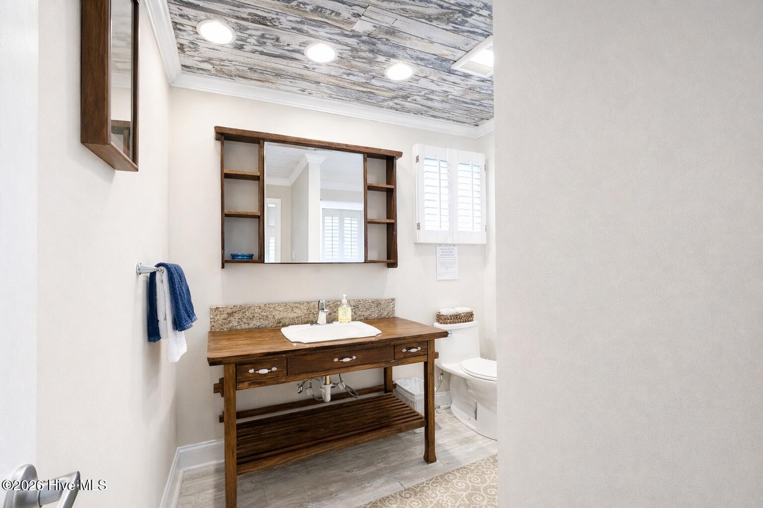 100556036 | Photo 15