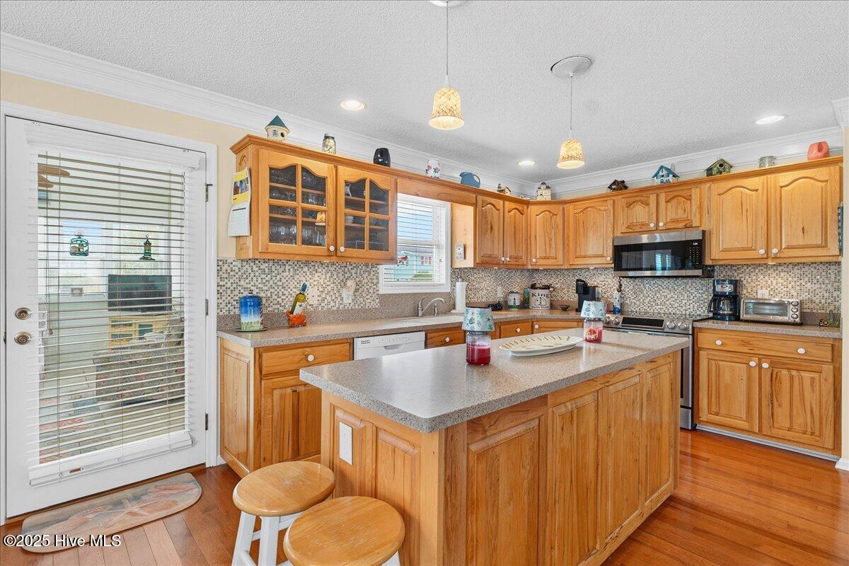 100531606 | Photo 14