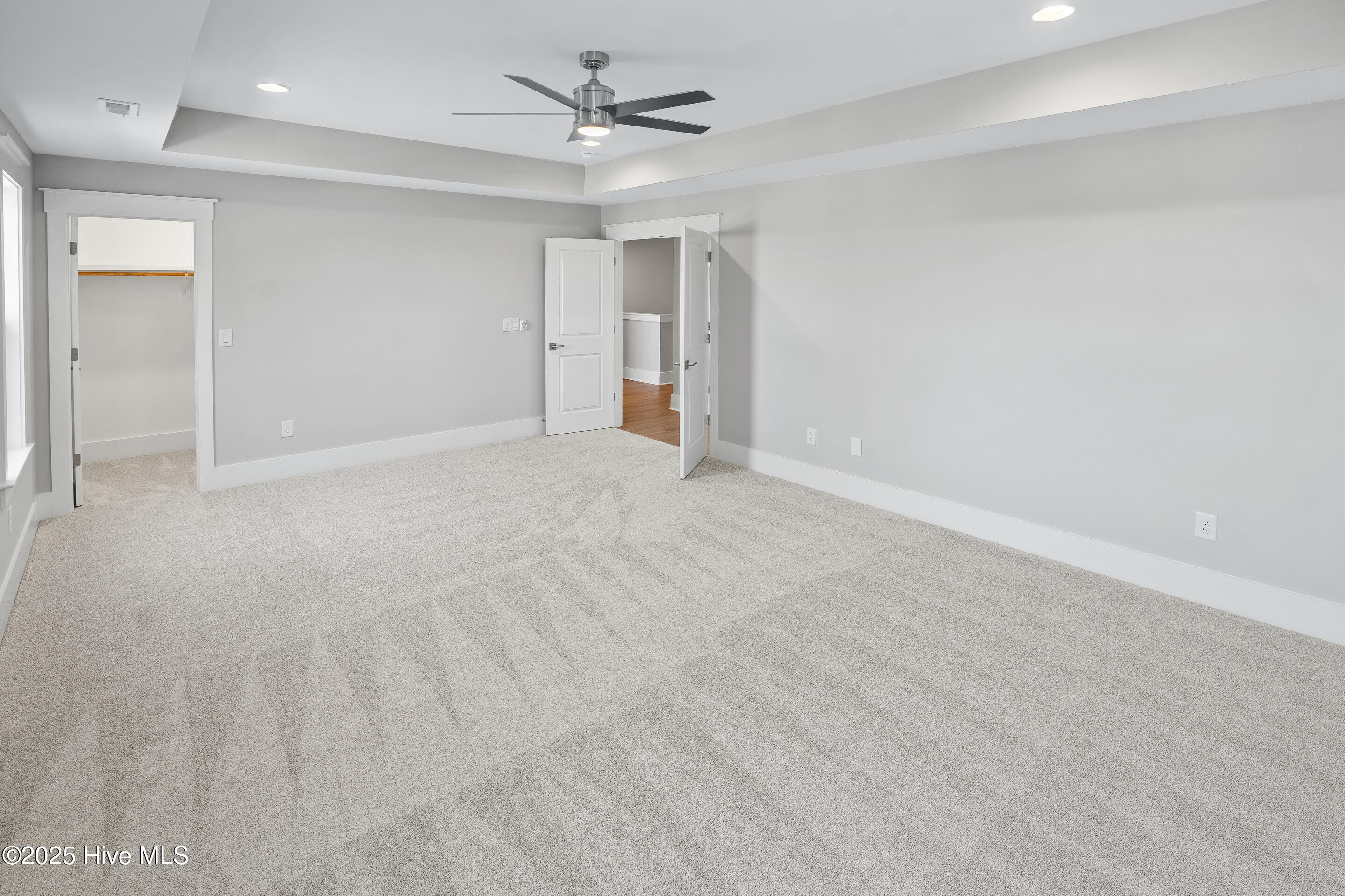 100521793 | Photo 40