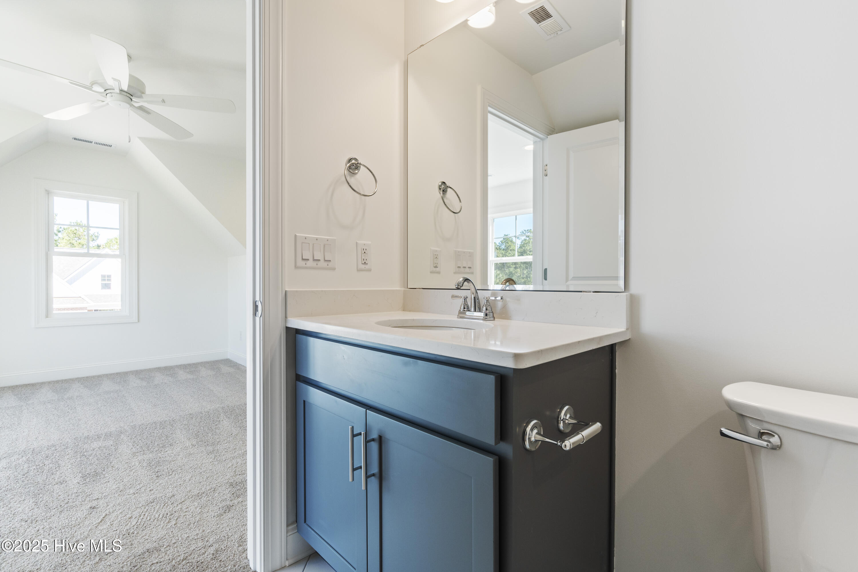 100517740 | Photo 38