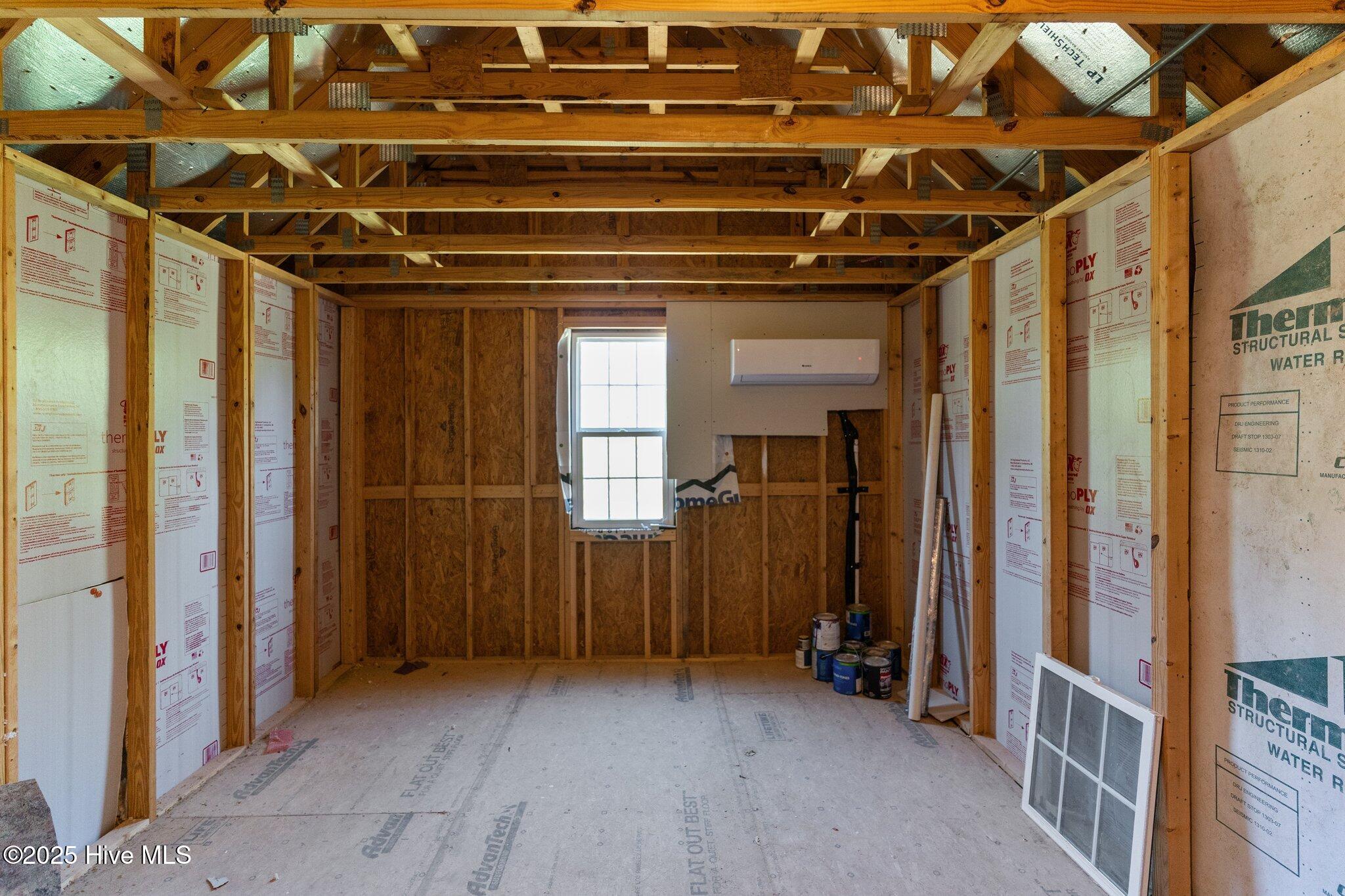 100510786 | Photo 83