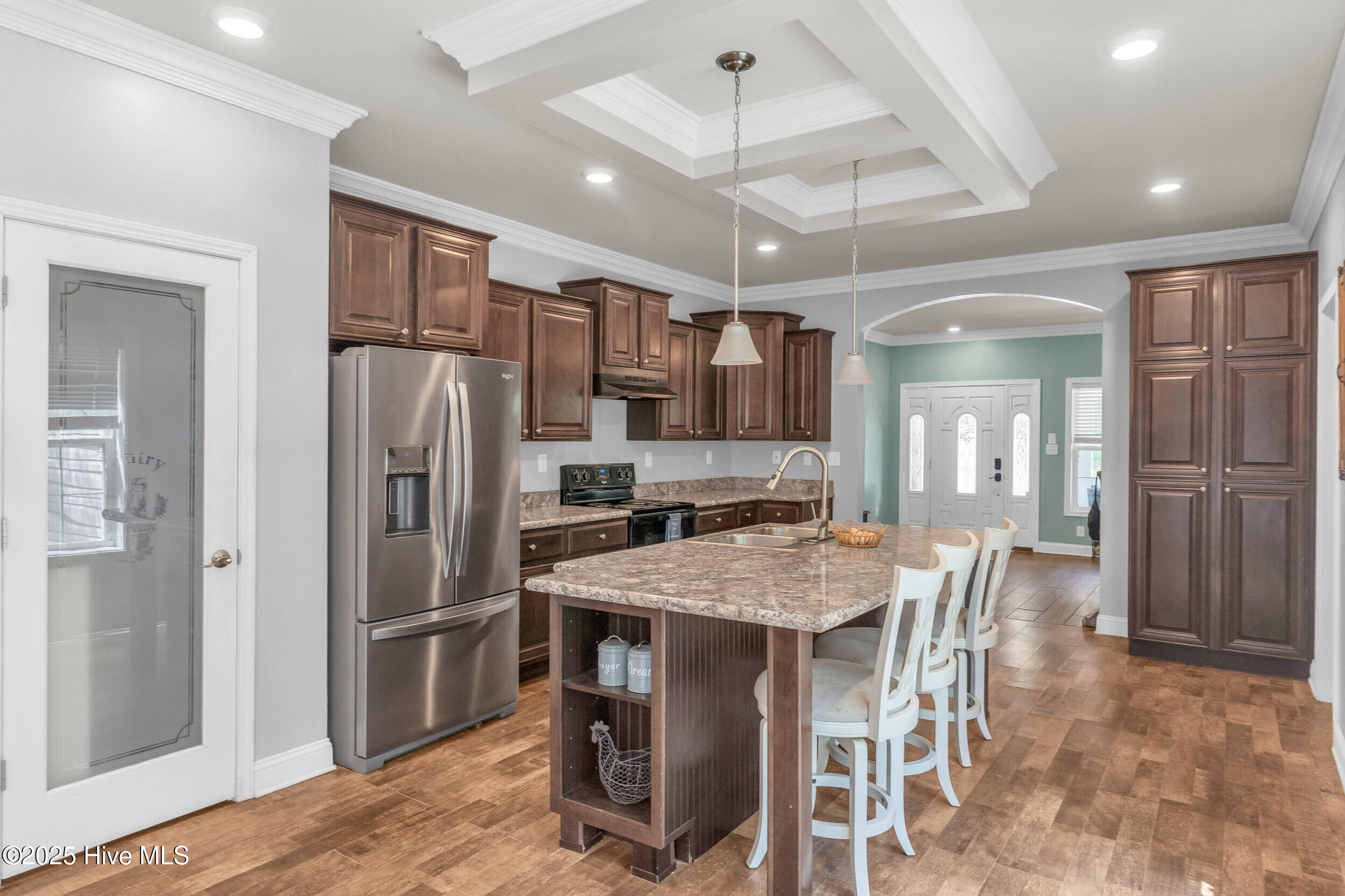 100521196 | Photo 14