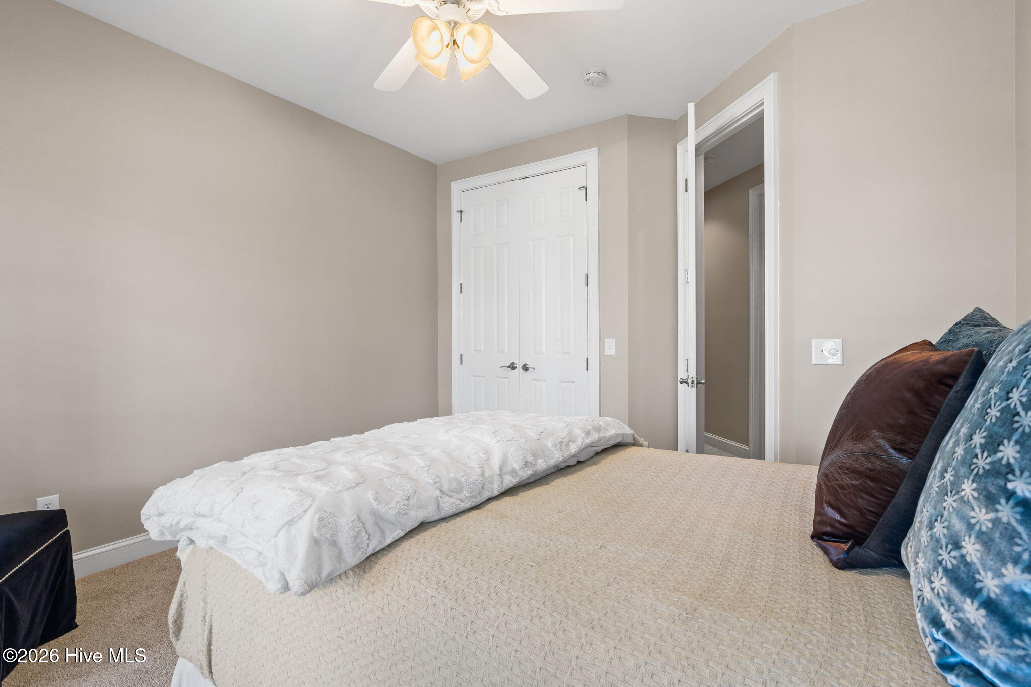 100559683 | Photo 28