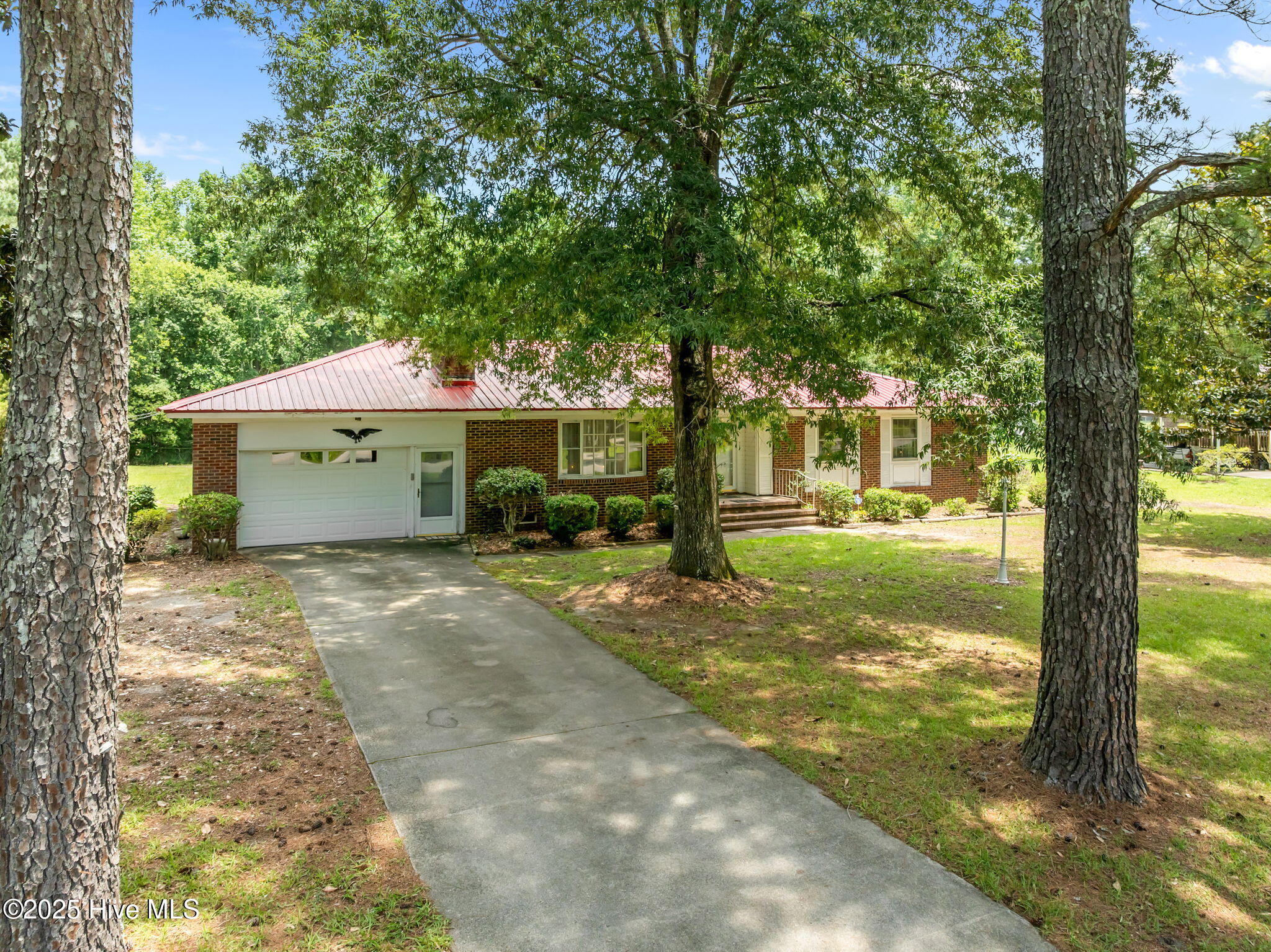 Homes for sale in Plymouth, NC | 111 Bateman St, Plymouth, NC 27962 | MLS# 100518354