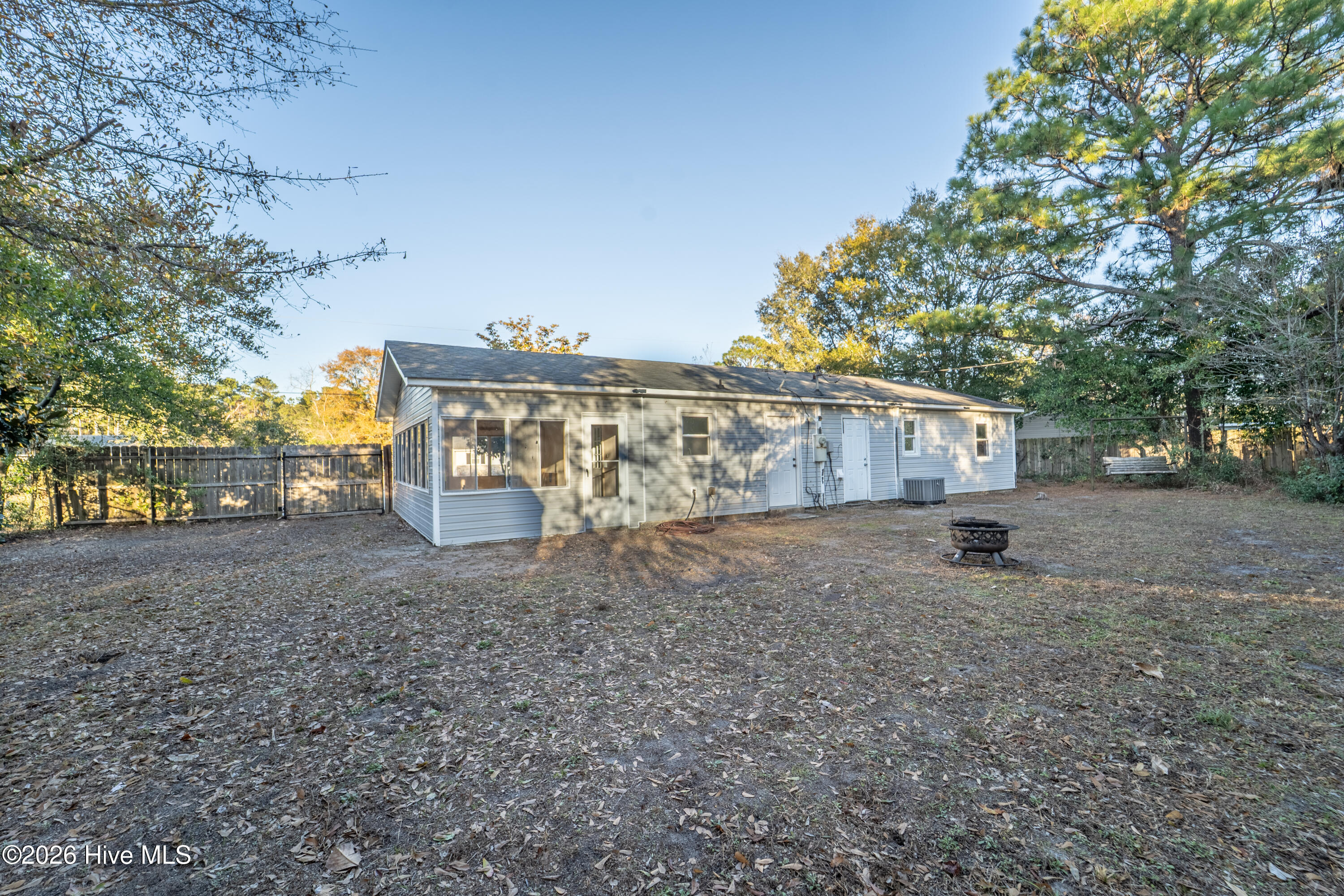 100548547 | Photo 21