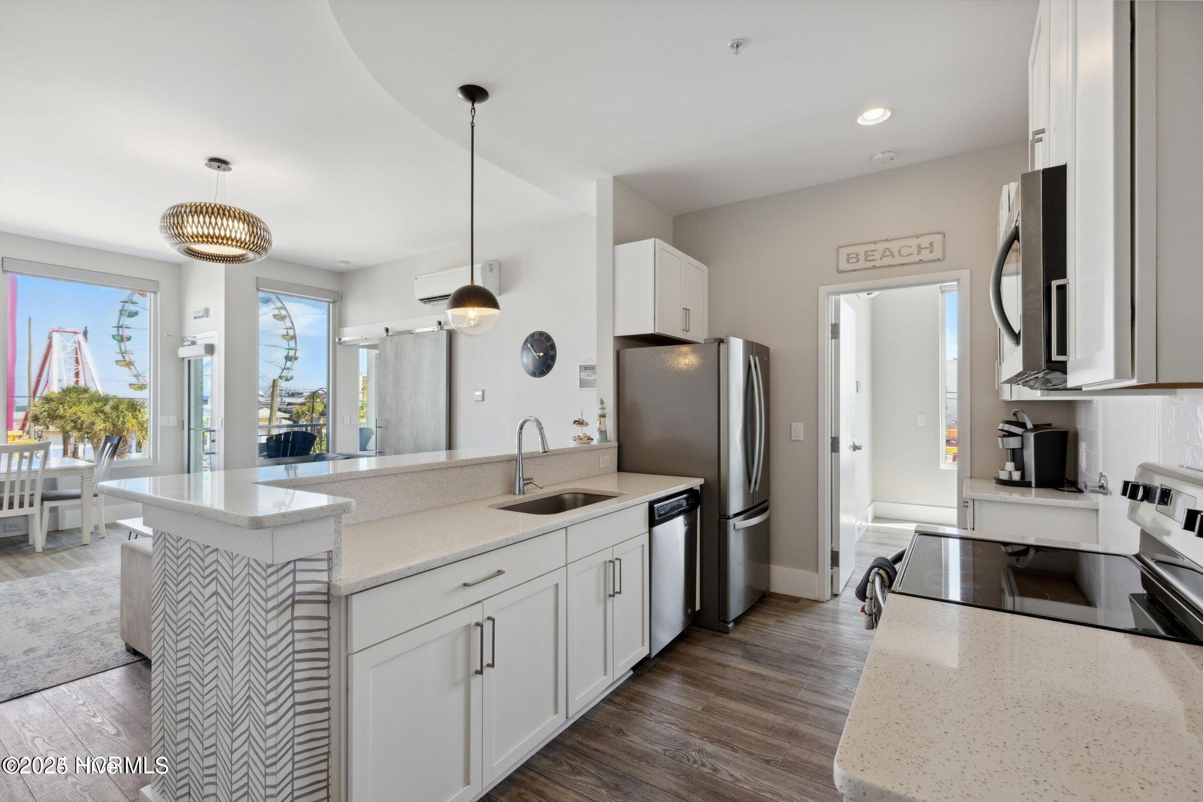 100542009 | Photo 17