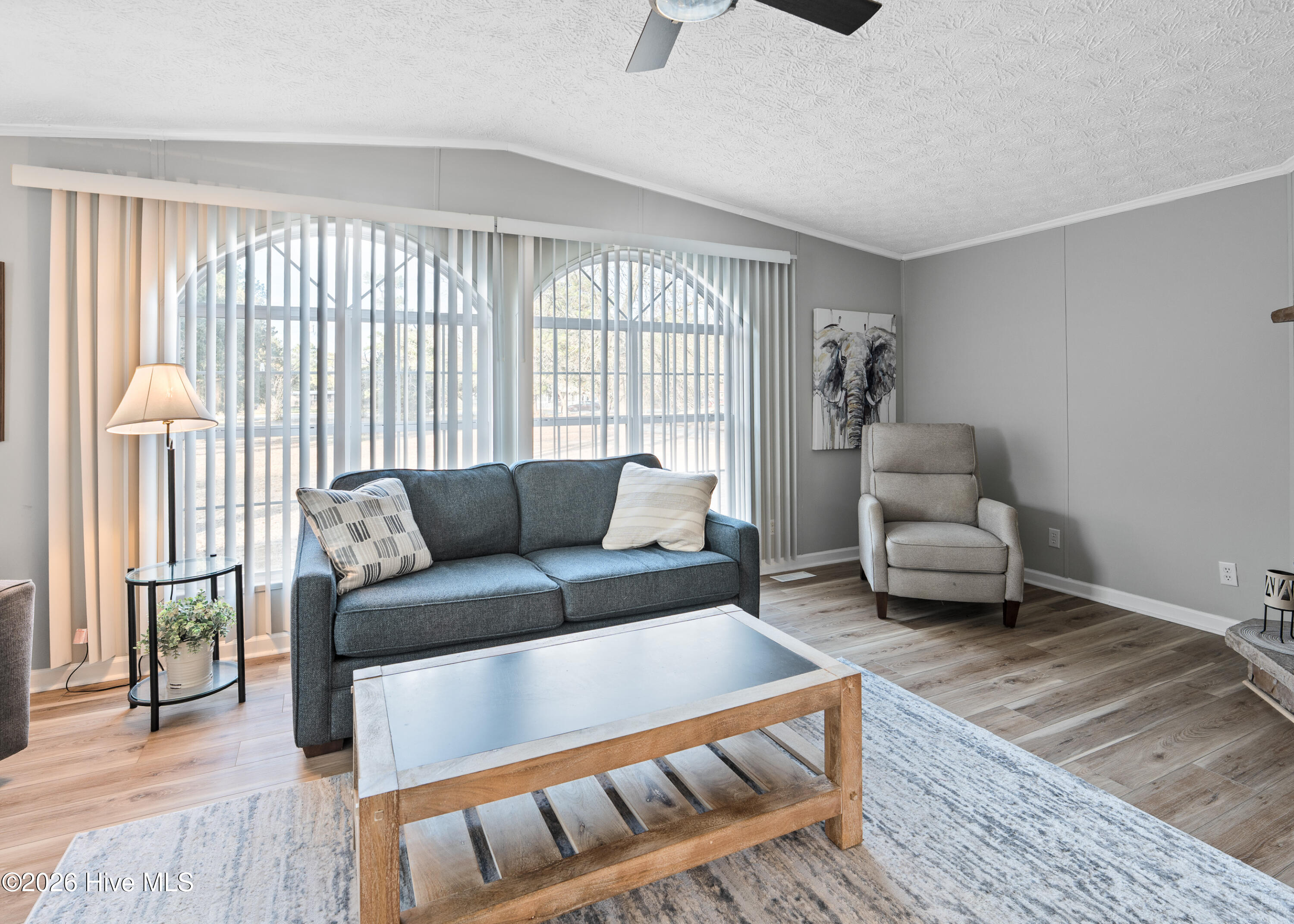 100548742 | Photo 17