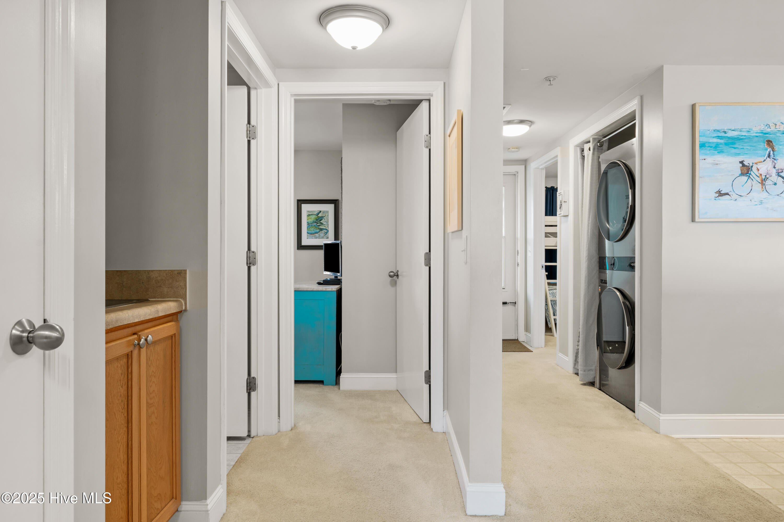 100562977 | Photo 49