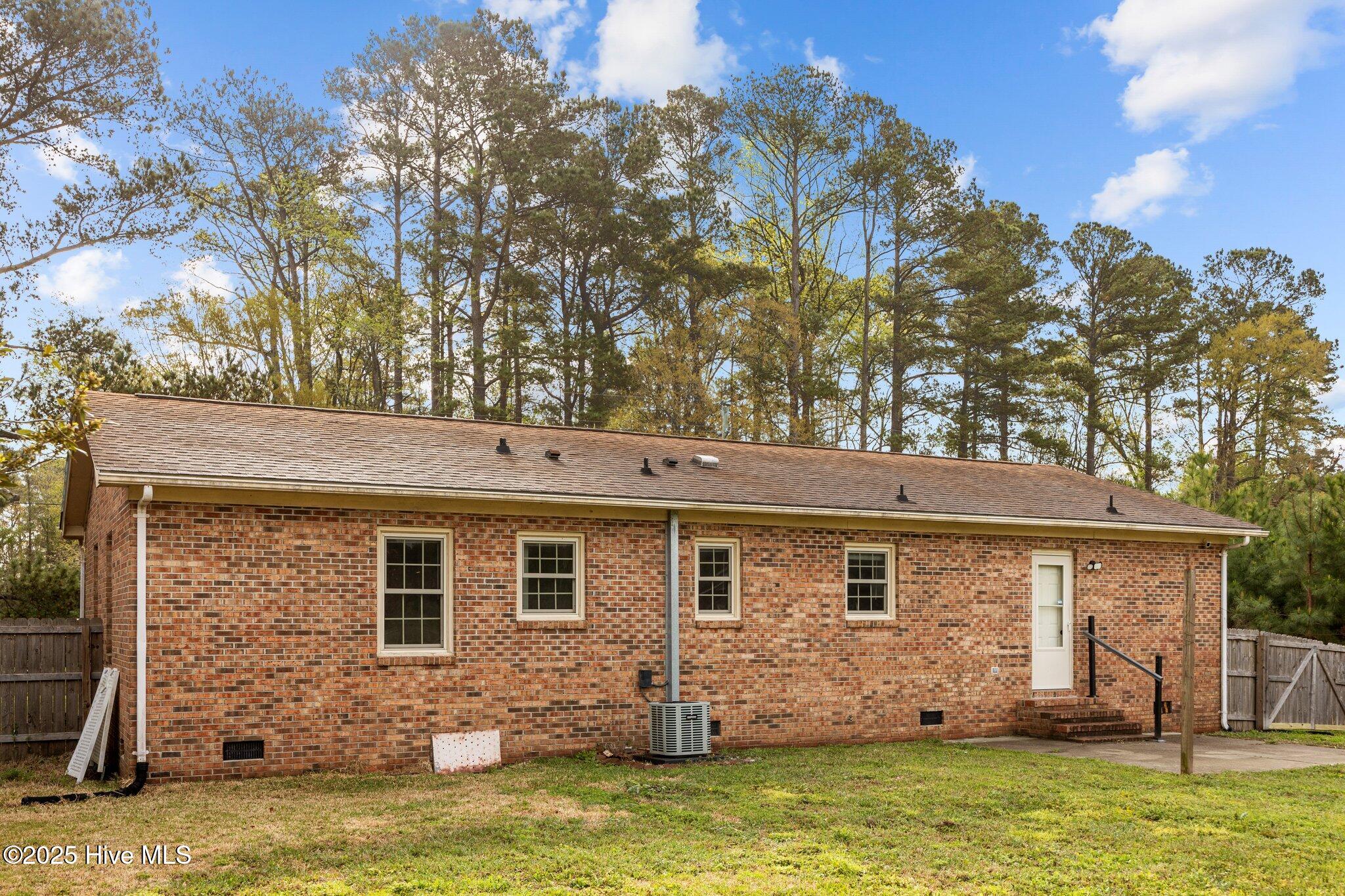 250 Ernest Gurganus Road, Jacksonville, NC 28540 – photo 15: 17-web-or-mls-IMG_2135