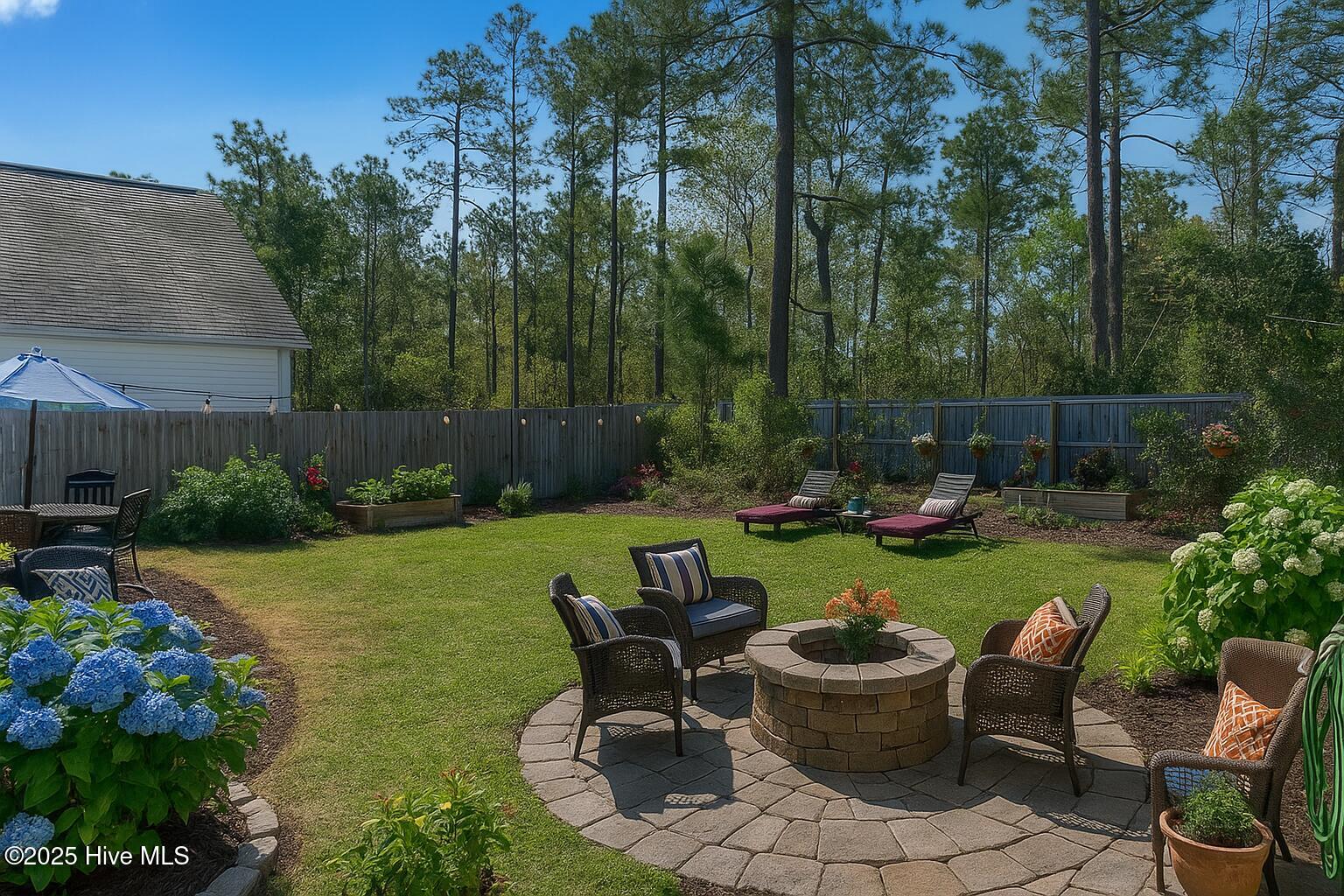 100540789 | Photo 55