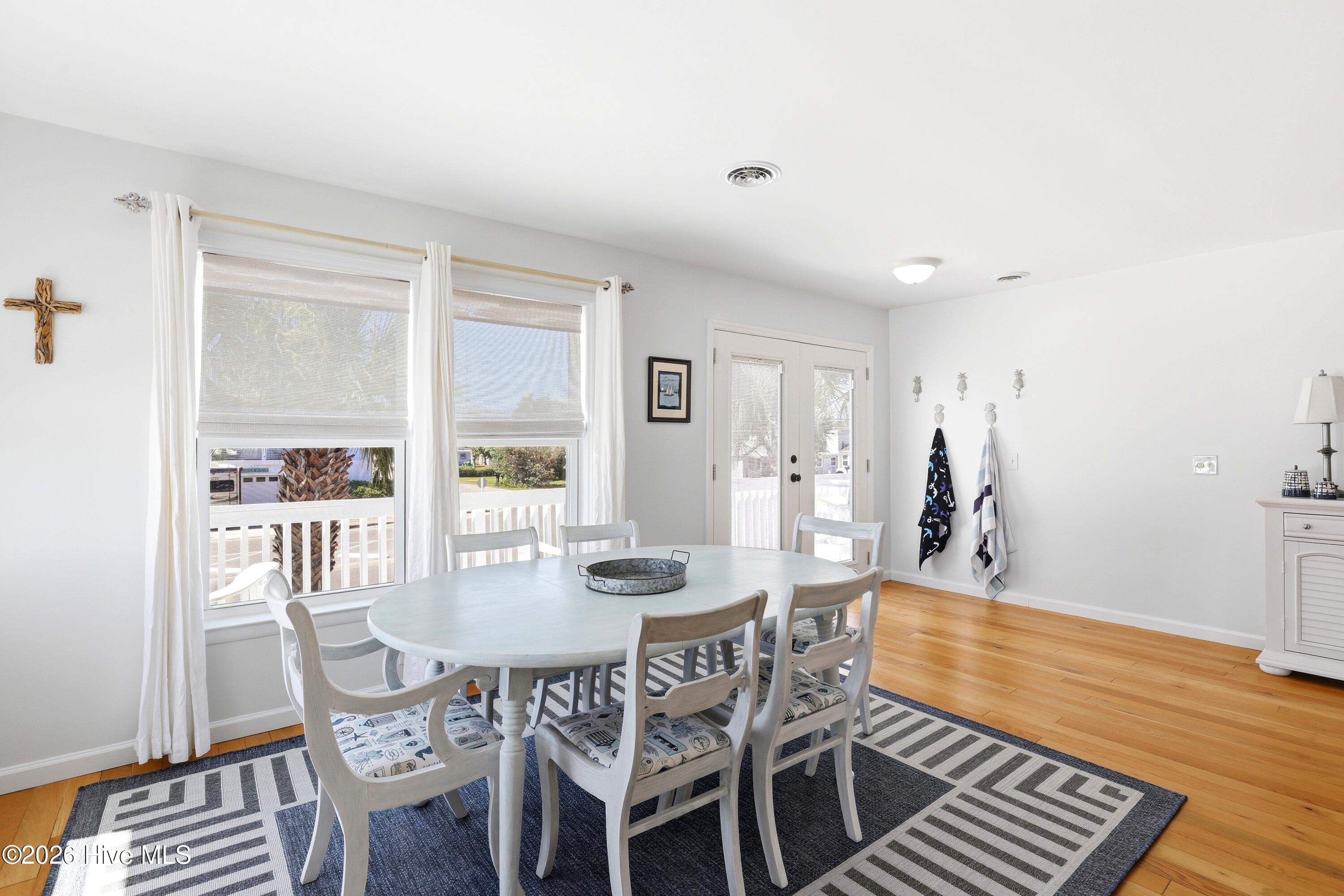 100569925 | Photo 14